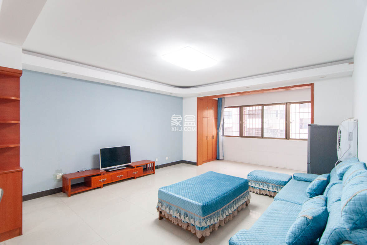 旺佳园 3室2厅2卫 80.0万 旺佳园 3室2厅2卫 80.0万客厅