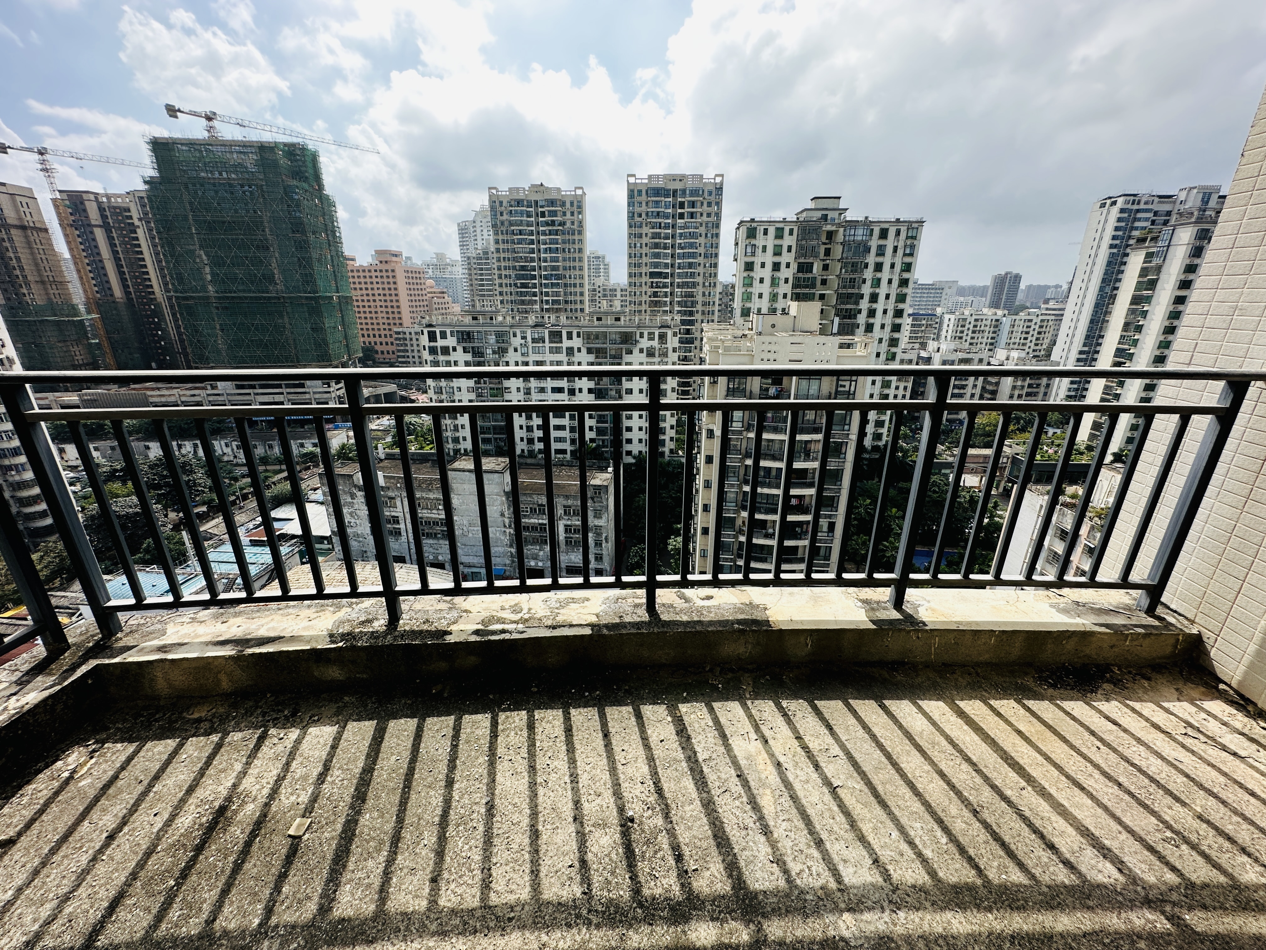 福隆广场 3室2厅2卫 206.0万 福隆广场 3室2厅2卫 206.0万阳台