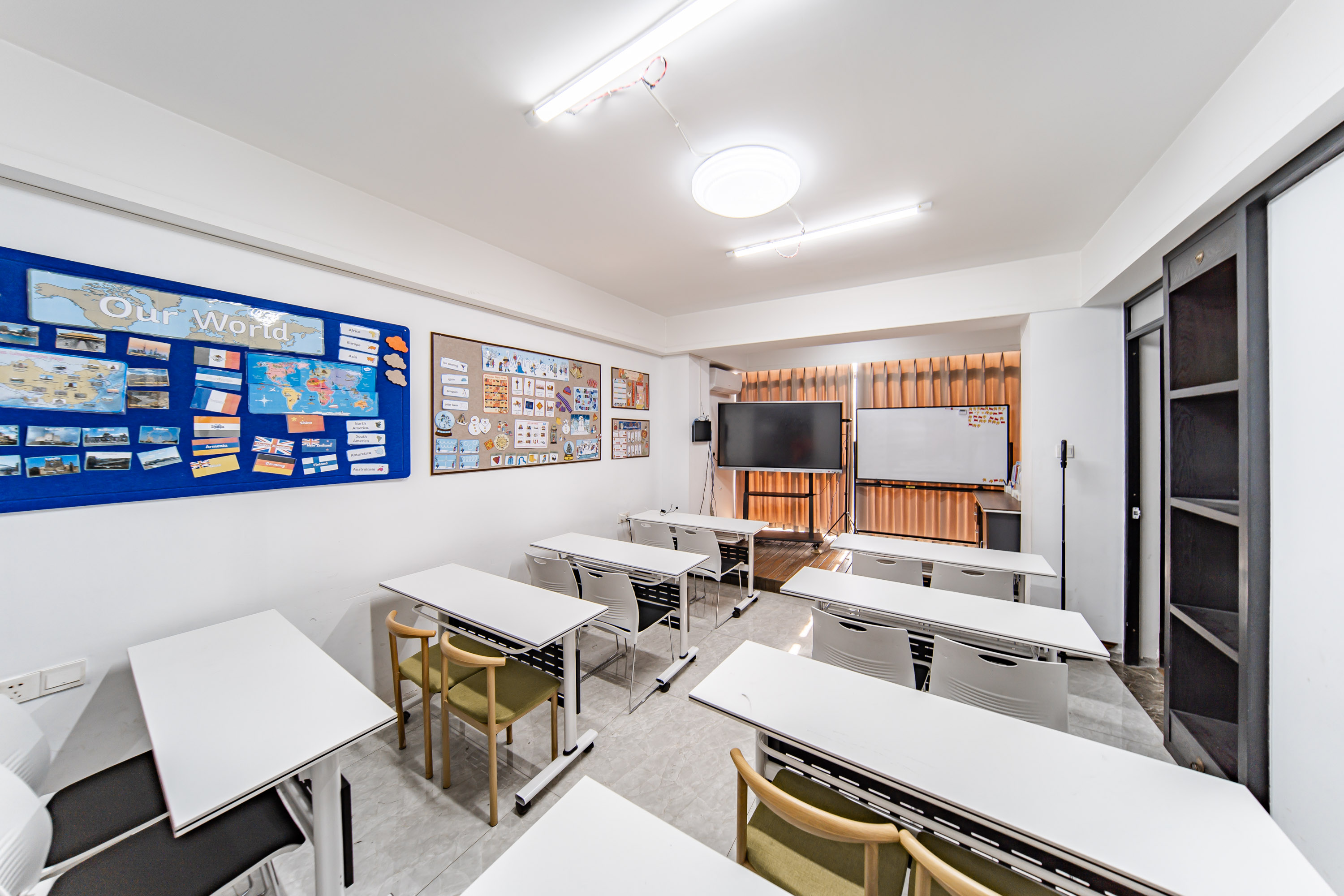 阳光100三期  1室1厅1卫    55.0万 阳光100三期  1室1厅1卫    55.0万客厅