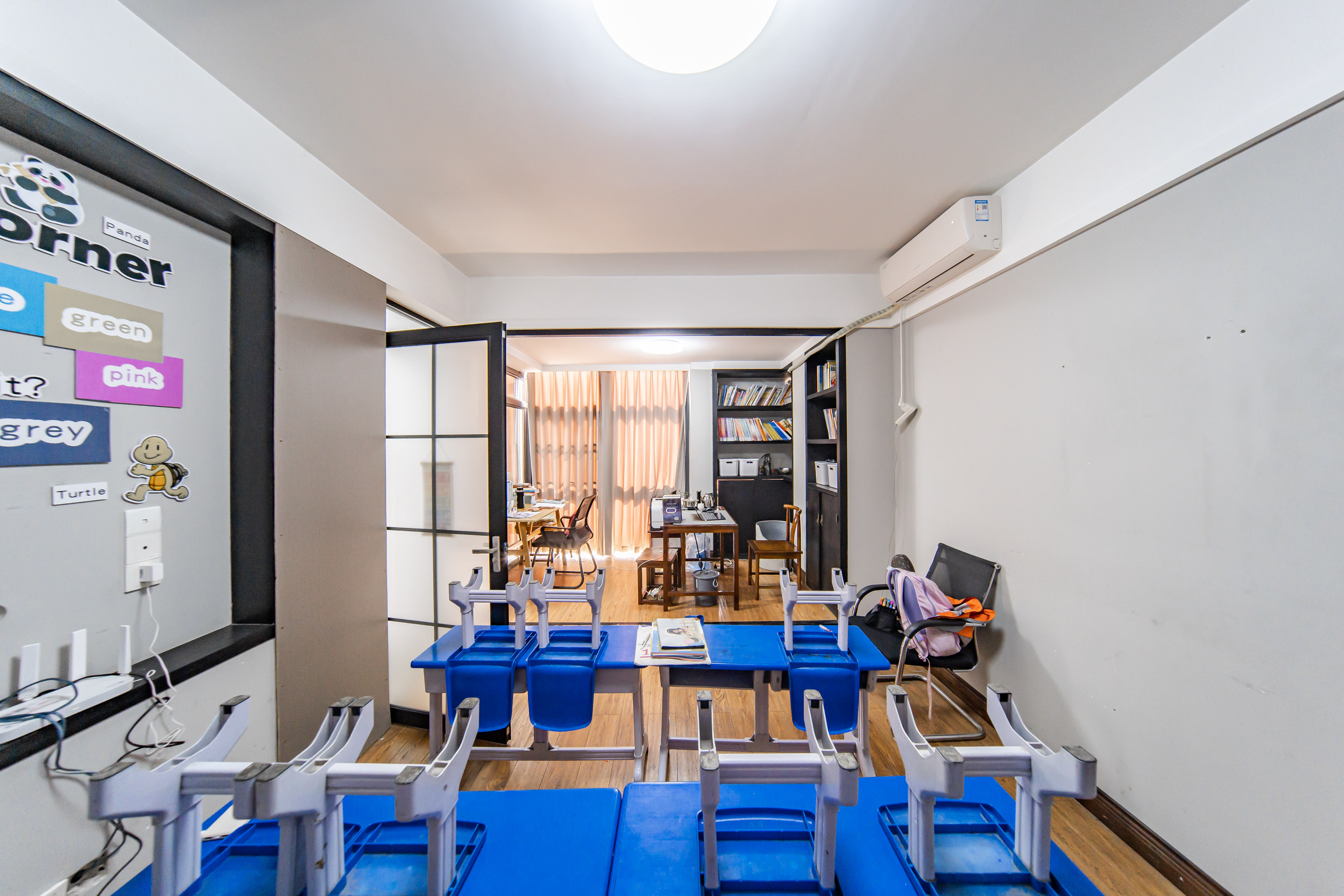 阳光100三期  1室1厅1卫    55.0万 阳光100三期  1室1厅1卫    55.0万卧室