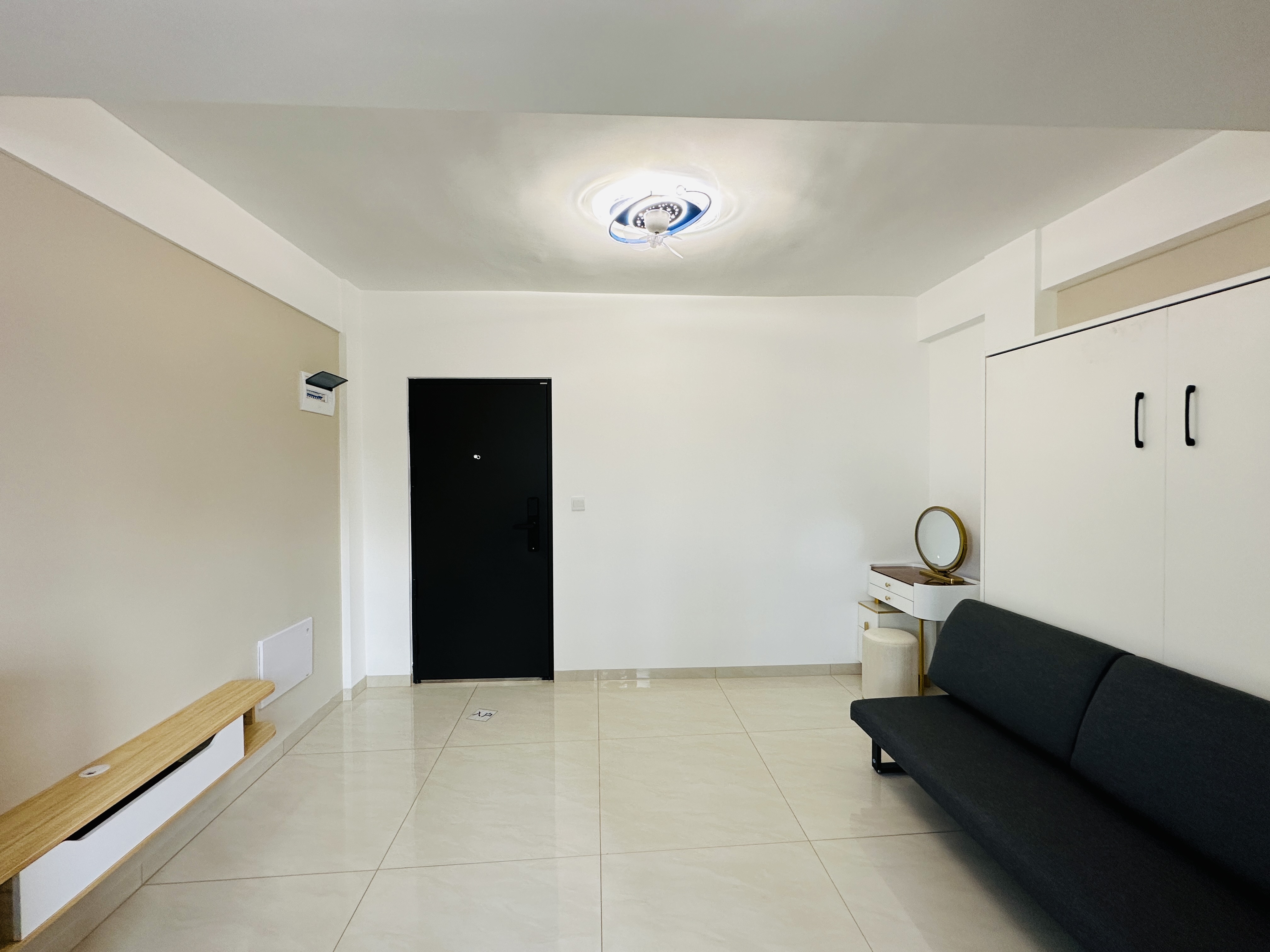 西城别院 1室1厅1卫 72.0万 西城别院 1室1厅1卫 72.0万客厅