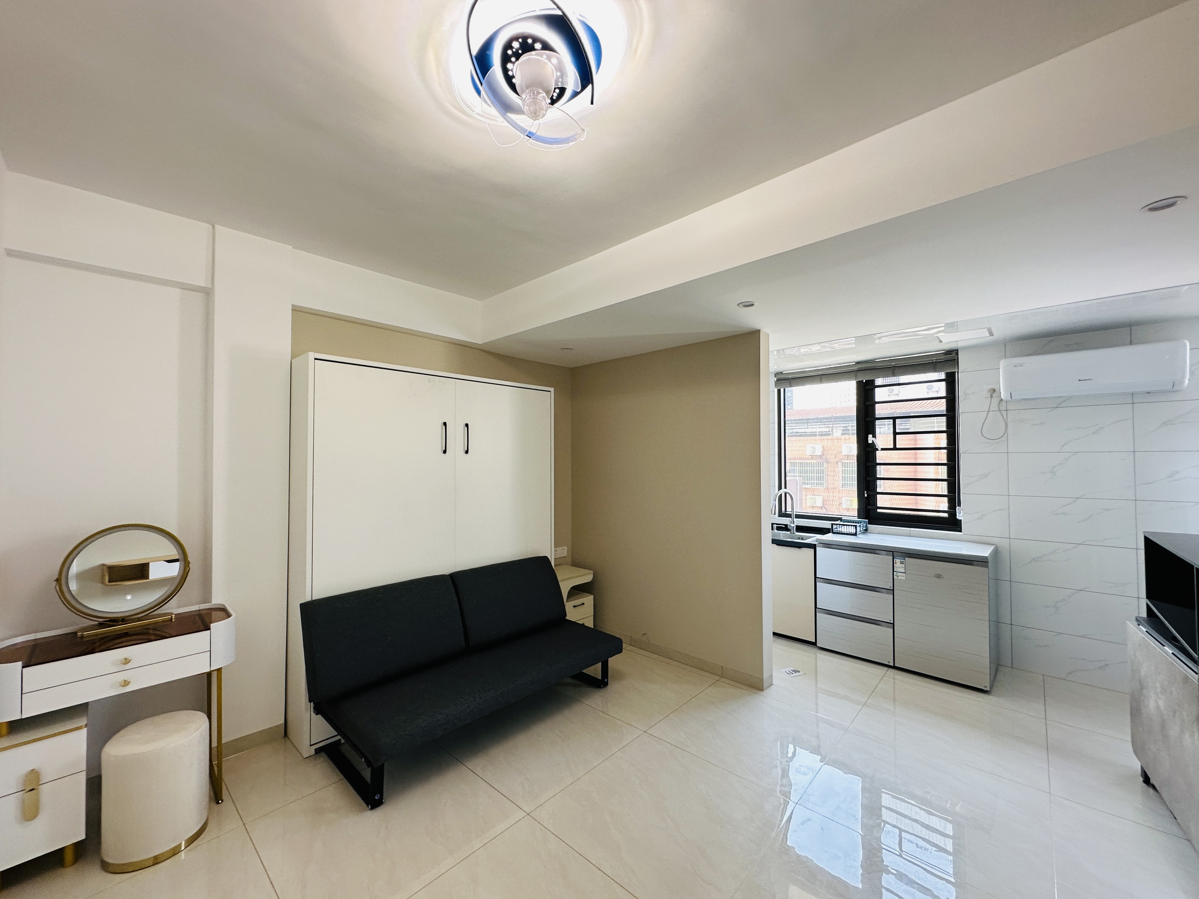 西城别院 1室1厅1卫 72.0万 西城别院 1室1厅1卫 72.0万客厅