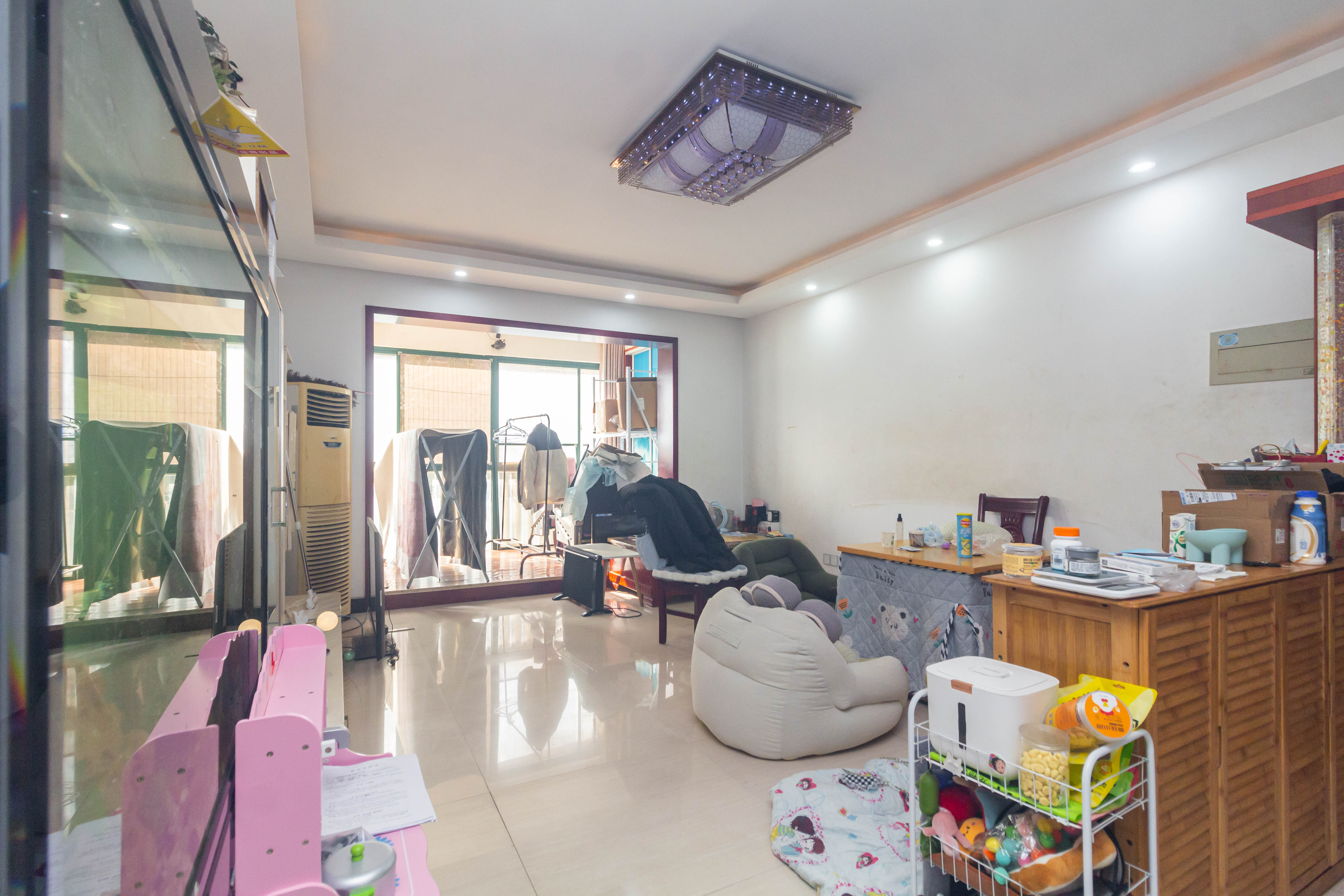 博雅湘水湾 3室2厅2卫 68.0万 博雅湘水湾 3室2厅2卫 68.0万客厅