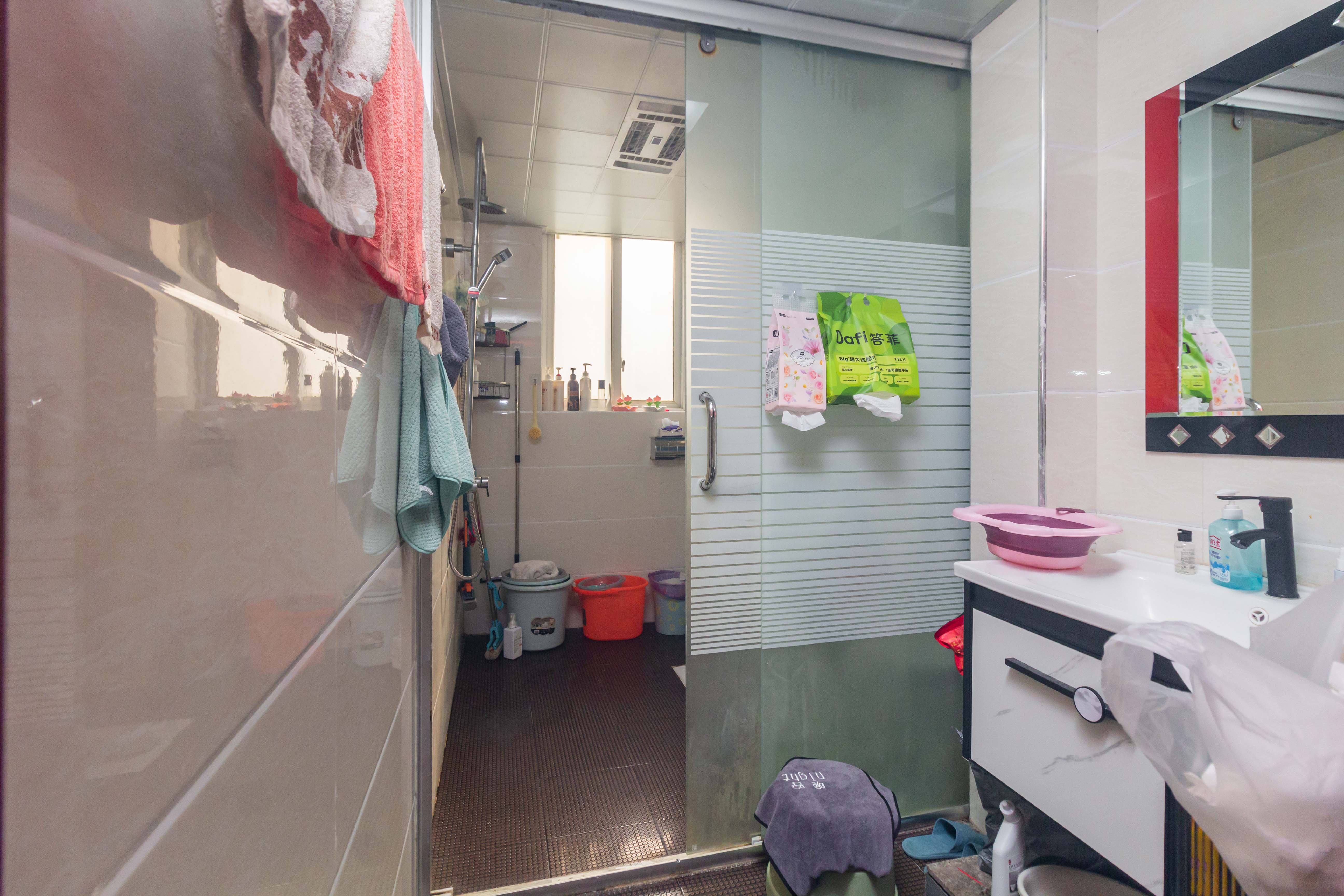 博雅湘水湾 3室2厅2卫 68.0万 博雅湘水湾 3室2厅2卫 68.0万卫生间