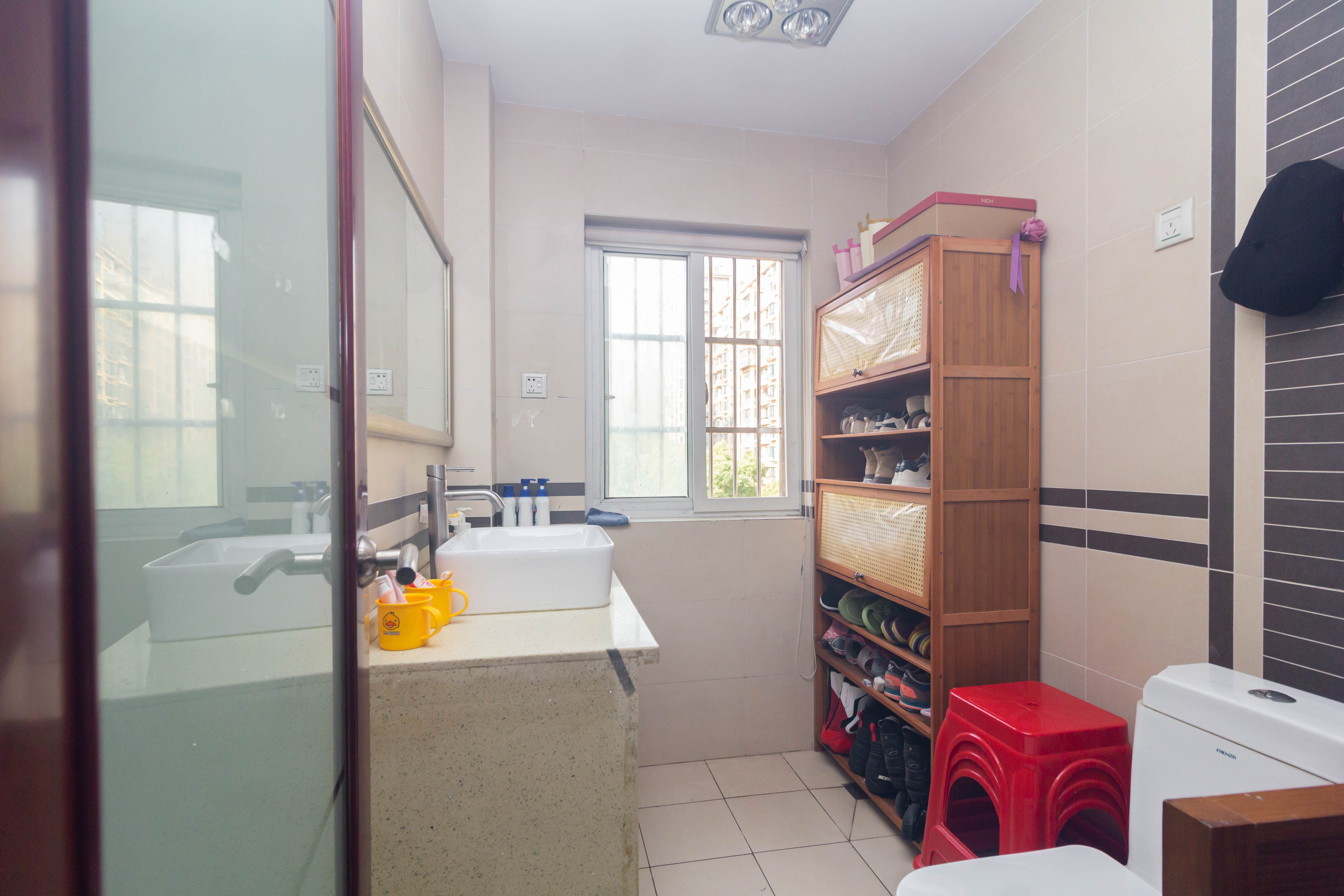 博雅湘水湾 3室2厅2卫 78.0万 博雅湘水湾 3室2厅2卫 78.0万卫生间