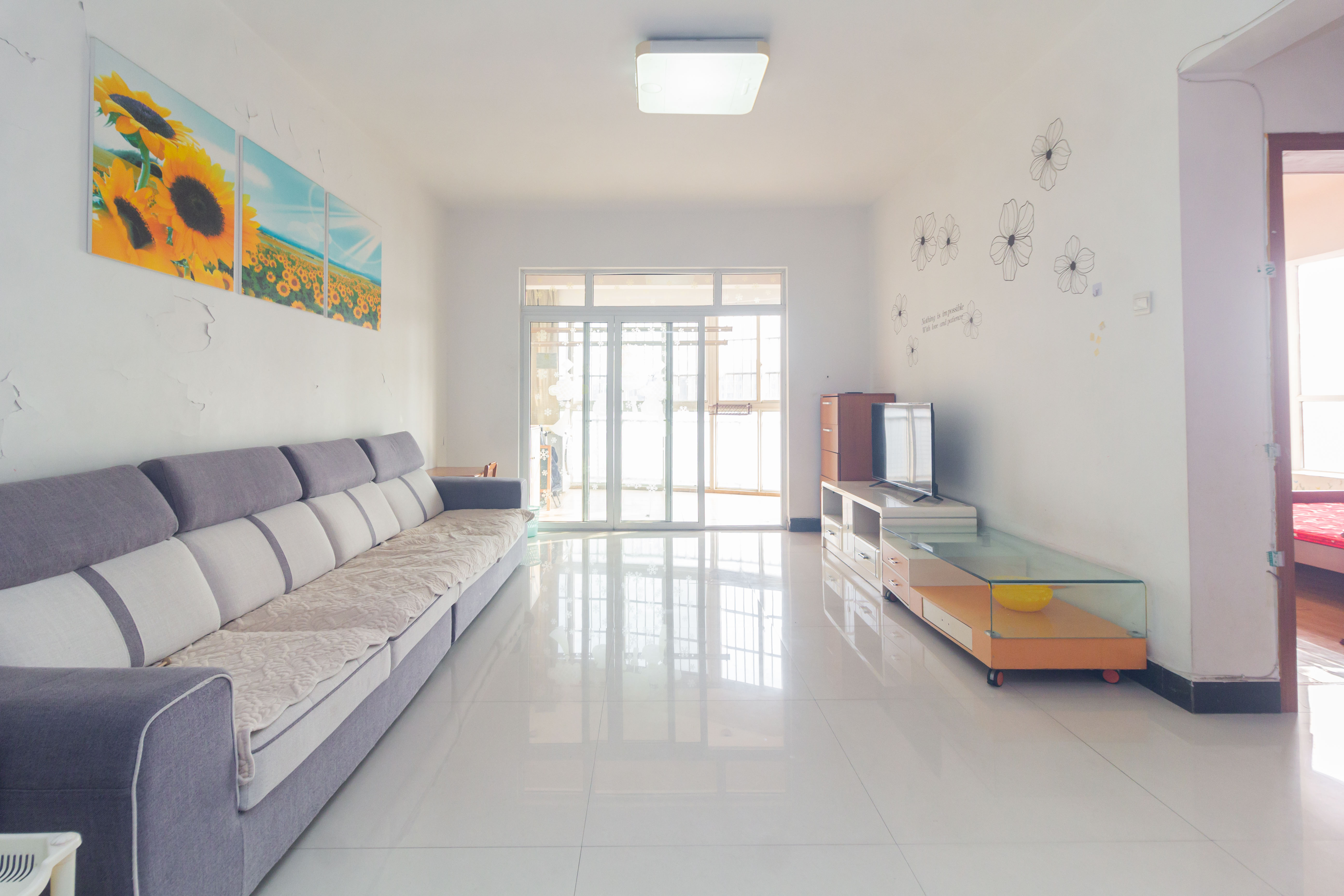 星城国际 2室2厅1卫 42.8万 星城国际 2室2厅1卫 42.8万客厅