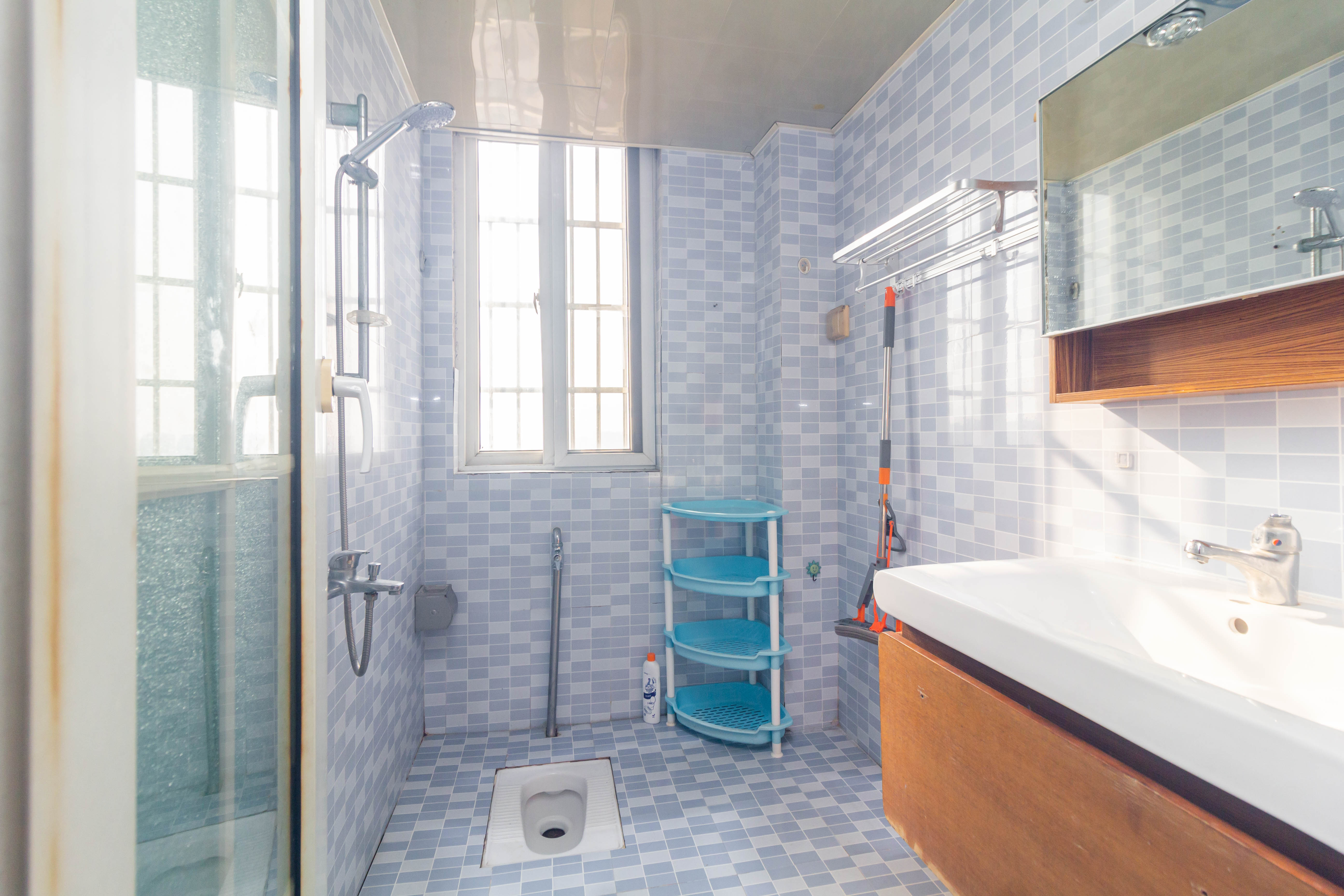 星城国际 2室2厅1卫 42.8万 星城国际 2室2厅1卫 42.8万卫生间