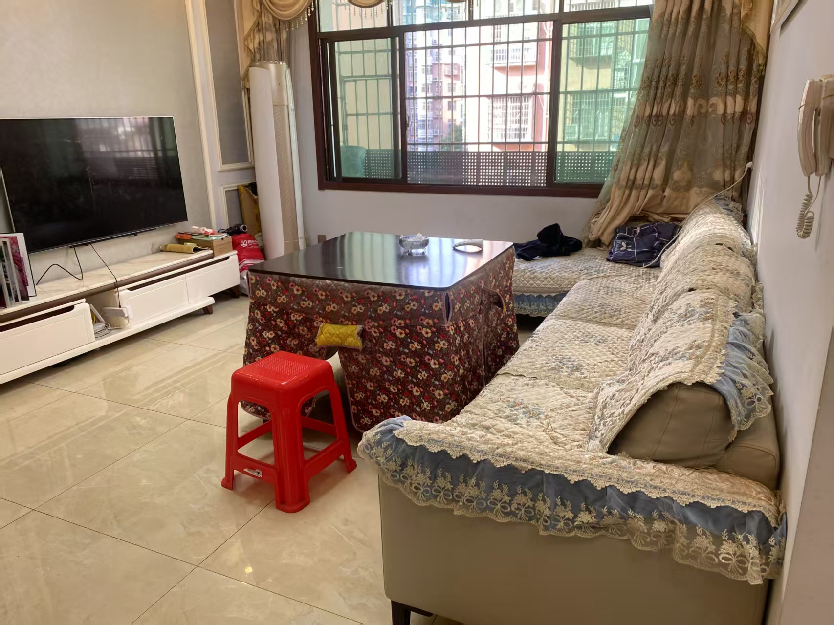 涟邵矿务局机修厂8栋（独栋）  3室2厅1卫    54.8万客厅