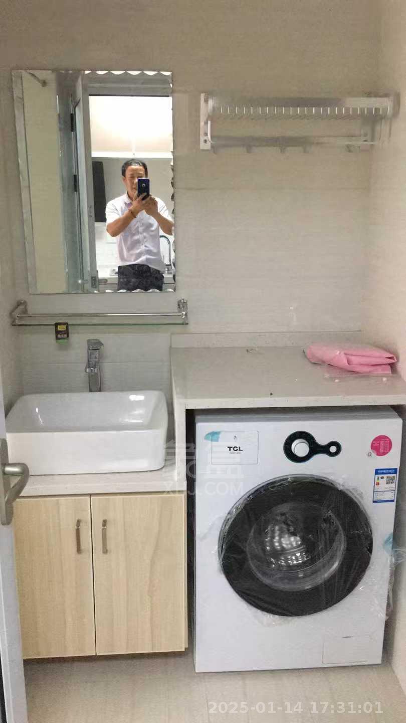 美的城三期 1室1厅1卫 1100.0元/月 美的城三期 1室1厅1卫 1100.0元/月室内图