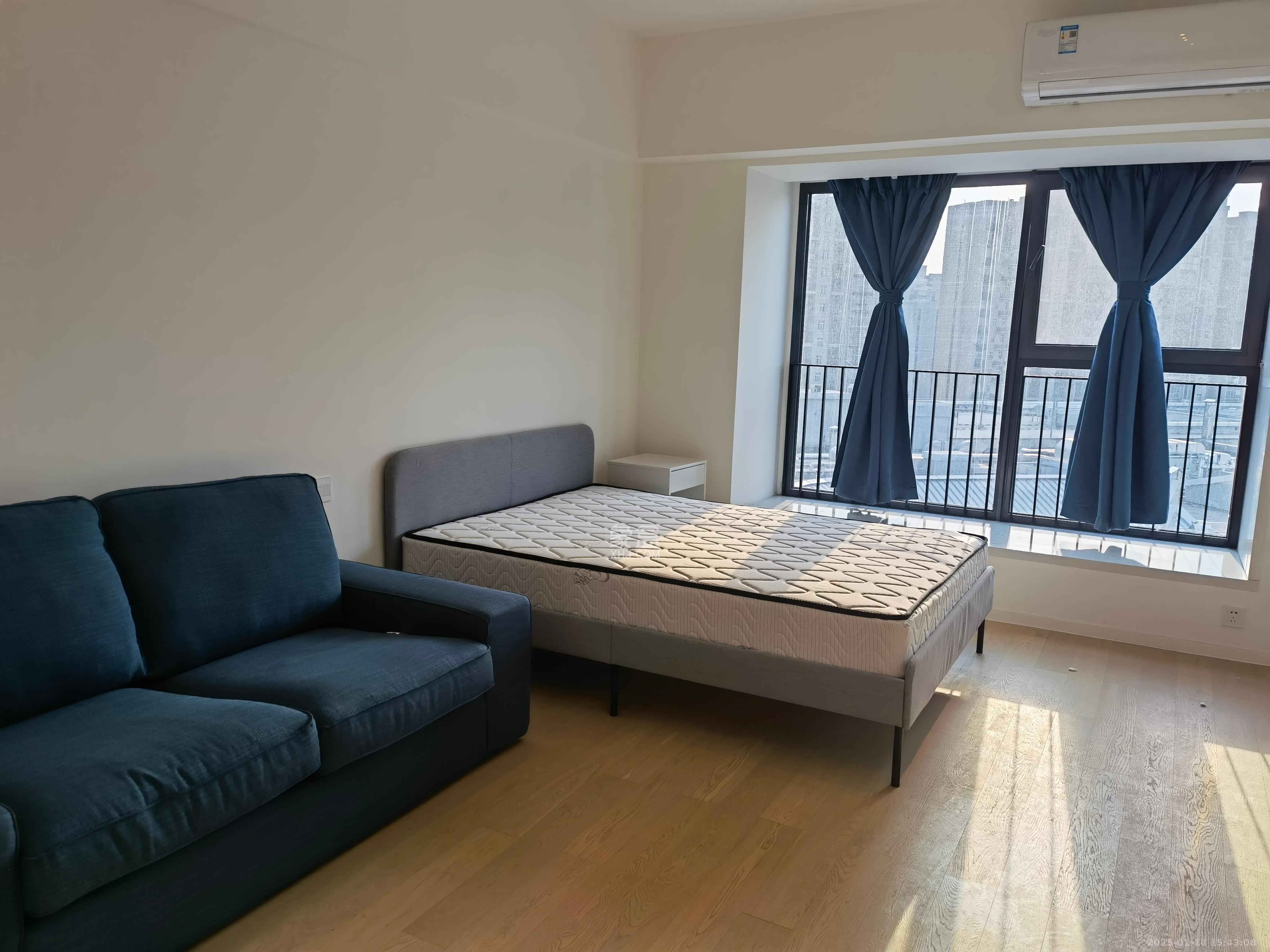 荟聚之光  1室1厅1卫    2300.0元/月 荟聚之光  1室1厅1卫    2300.0元/月室内图1