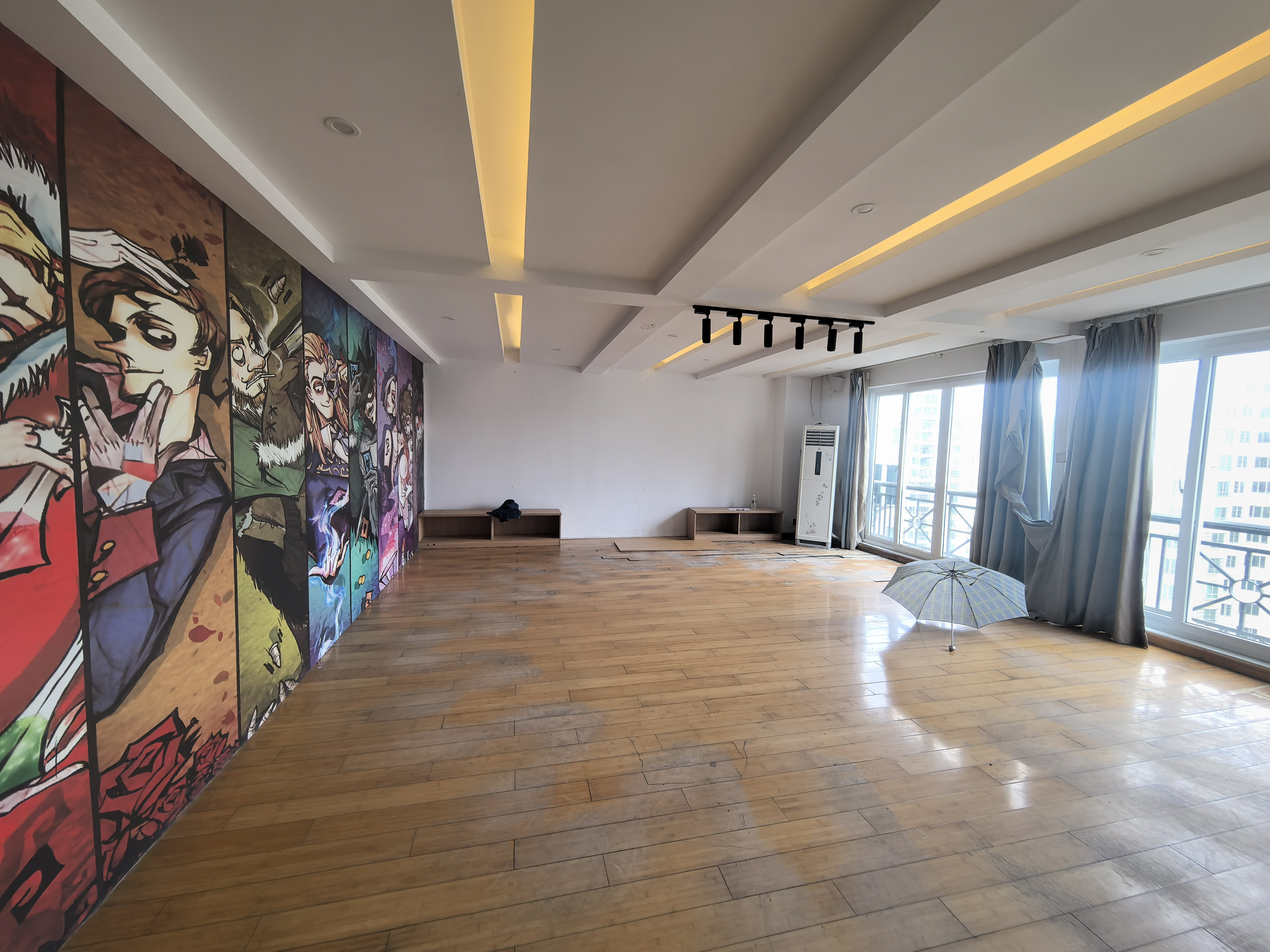 兴力国际大厦 1室1厅1卫 168.0万 兴力国际大厦 1室1厅1卫 168.0万客厅