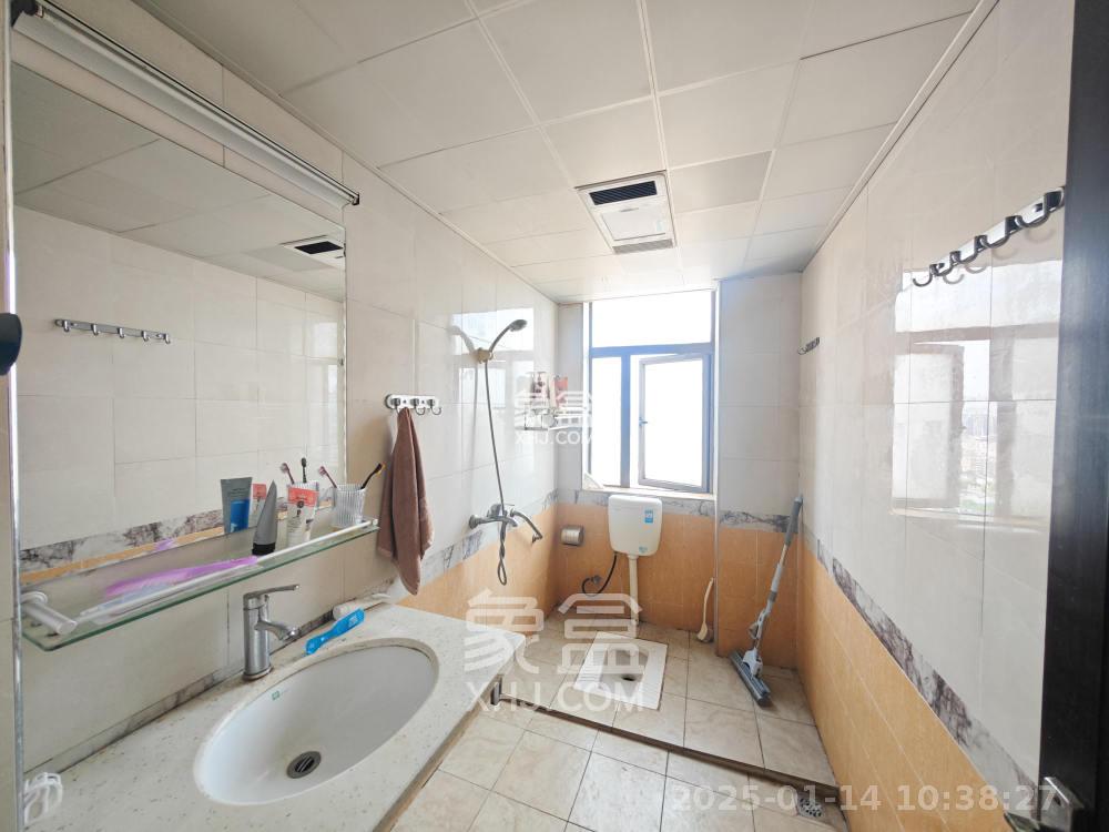 德庆水韵山城  2室2厅1卫    1800.0元/月 德庆水韵山城  2室2厅1卫    1800.0元/月室内图