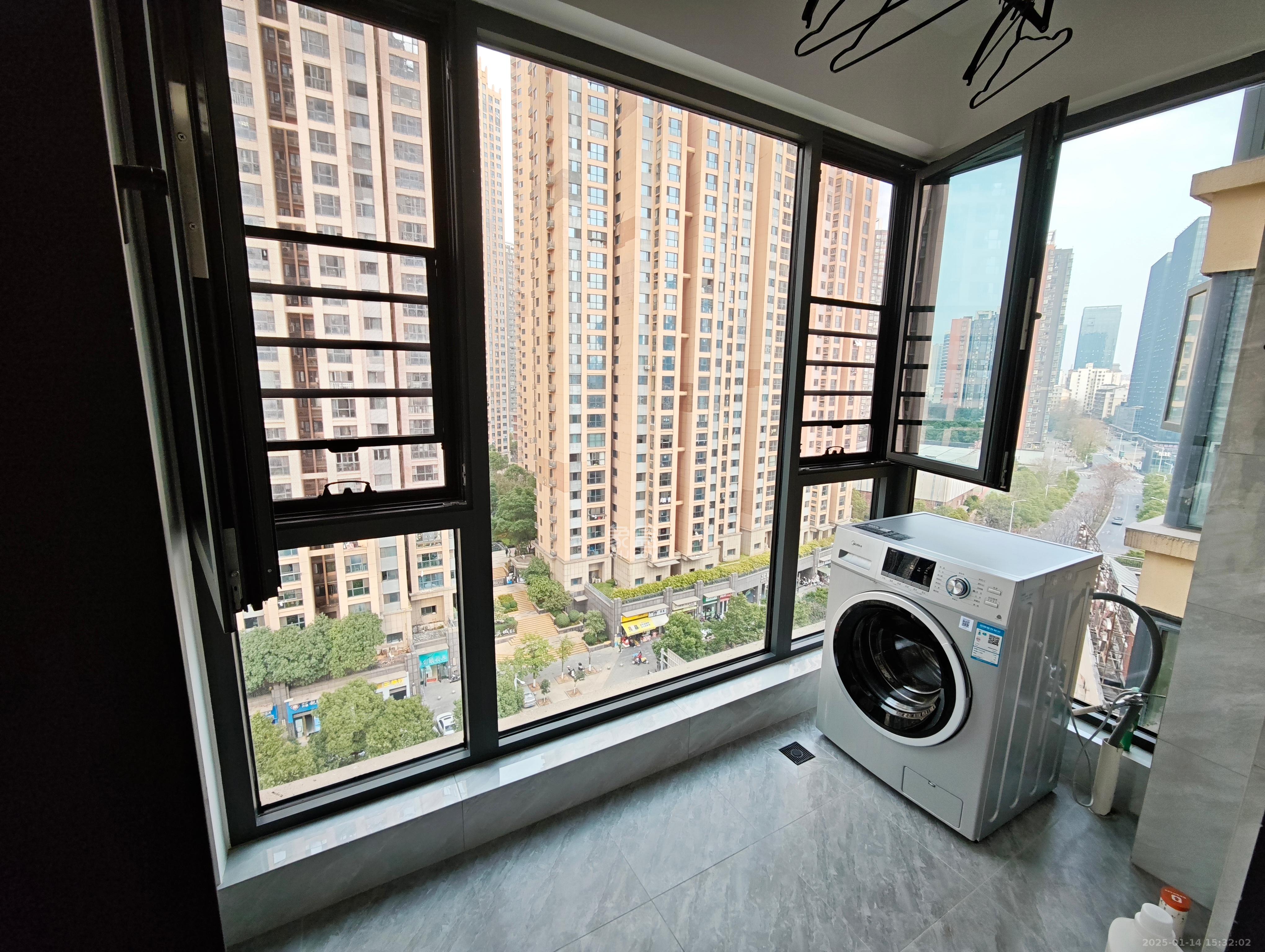北辰三角洲E7区  4室1厅2卫   6600.00元/月室内图