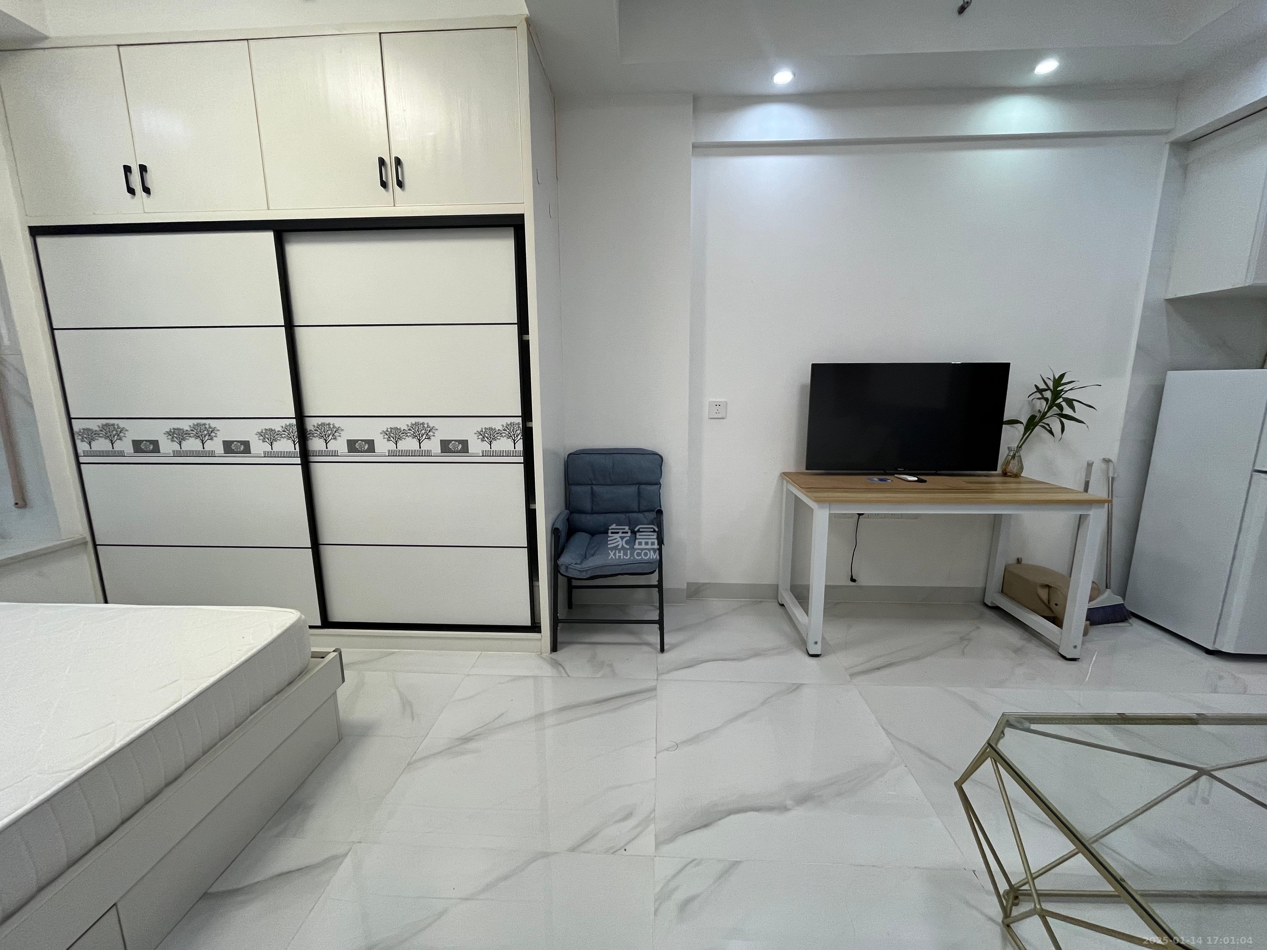 芙蓉万国城MOMA(卓越汇富苑) 1室1厅1卫 1500.0元/月 芙蓉万国城MOMA(卓越汇富苑) 1室1厅1卫 1500.0元/月室内图