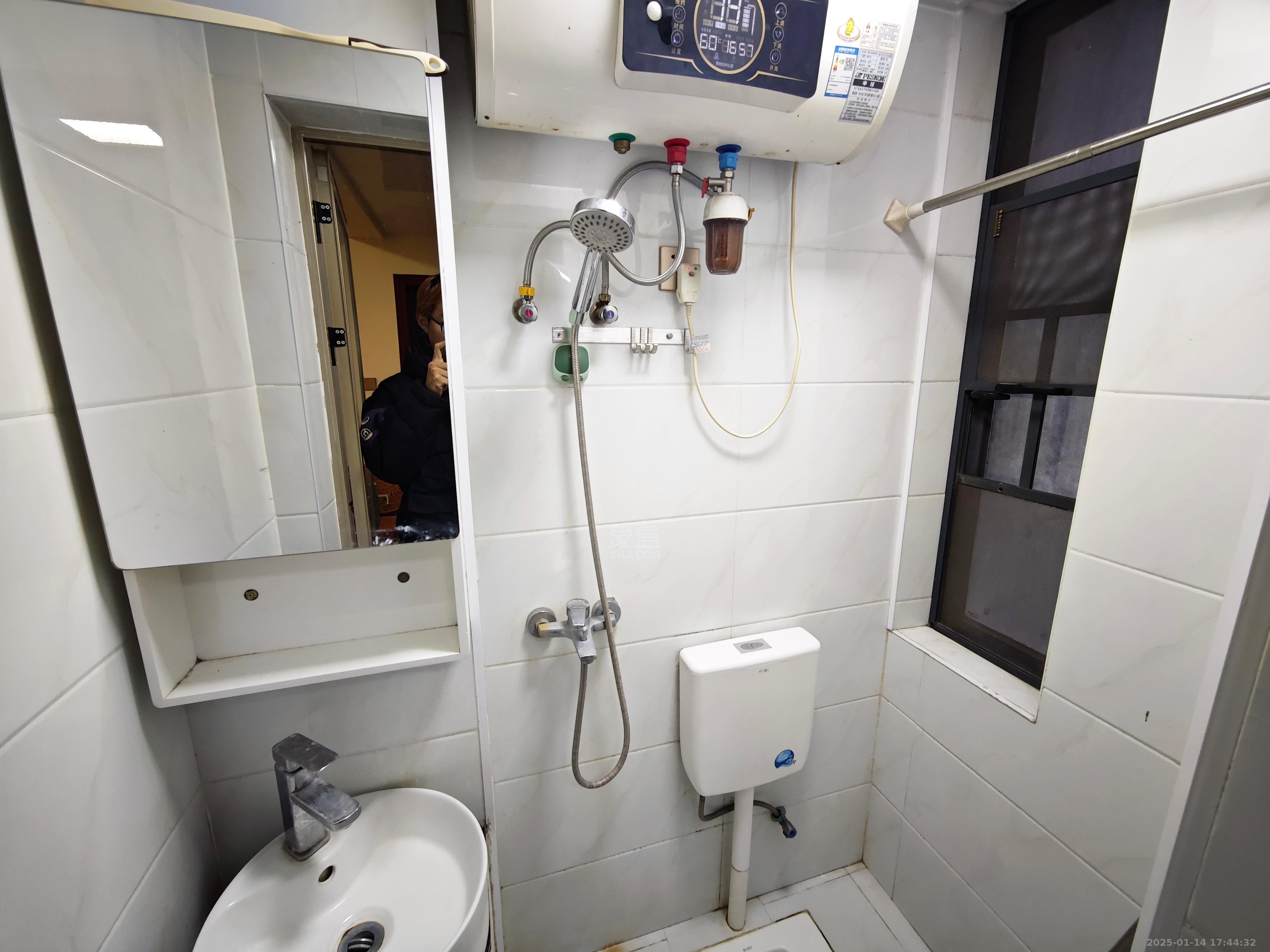 文艺复兴(未来城) 1室1厅1卫 1000.0元/月 文艺复兴(未来城) 1室1厅1卫 1000.0元/月室内图