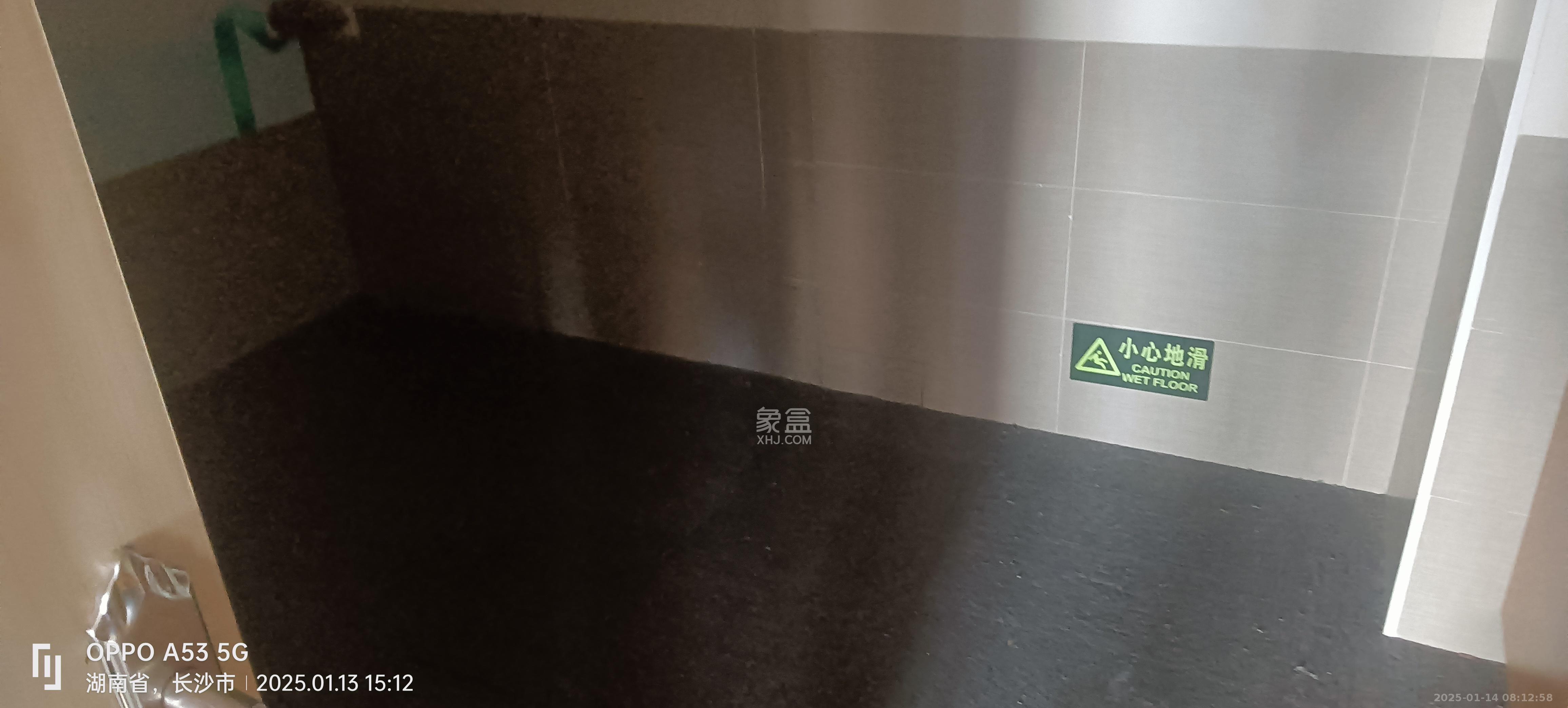 摩天一号 4室1厅1卫 17000.0元/月 摩天一号 4室1厅1卫 17000.0元/月室内图