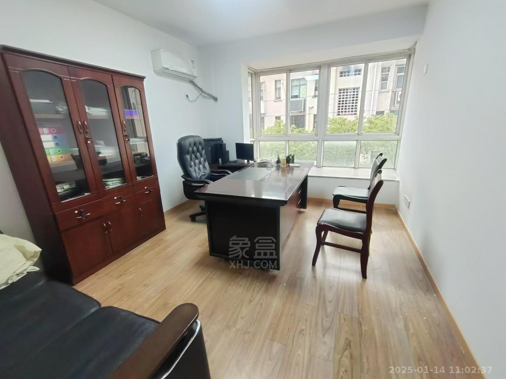 天健华庭 6室1厅2卫 2300.0元/月 天健华庭 6室1厅2卫 2300.0元/月室内图