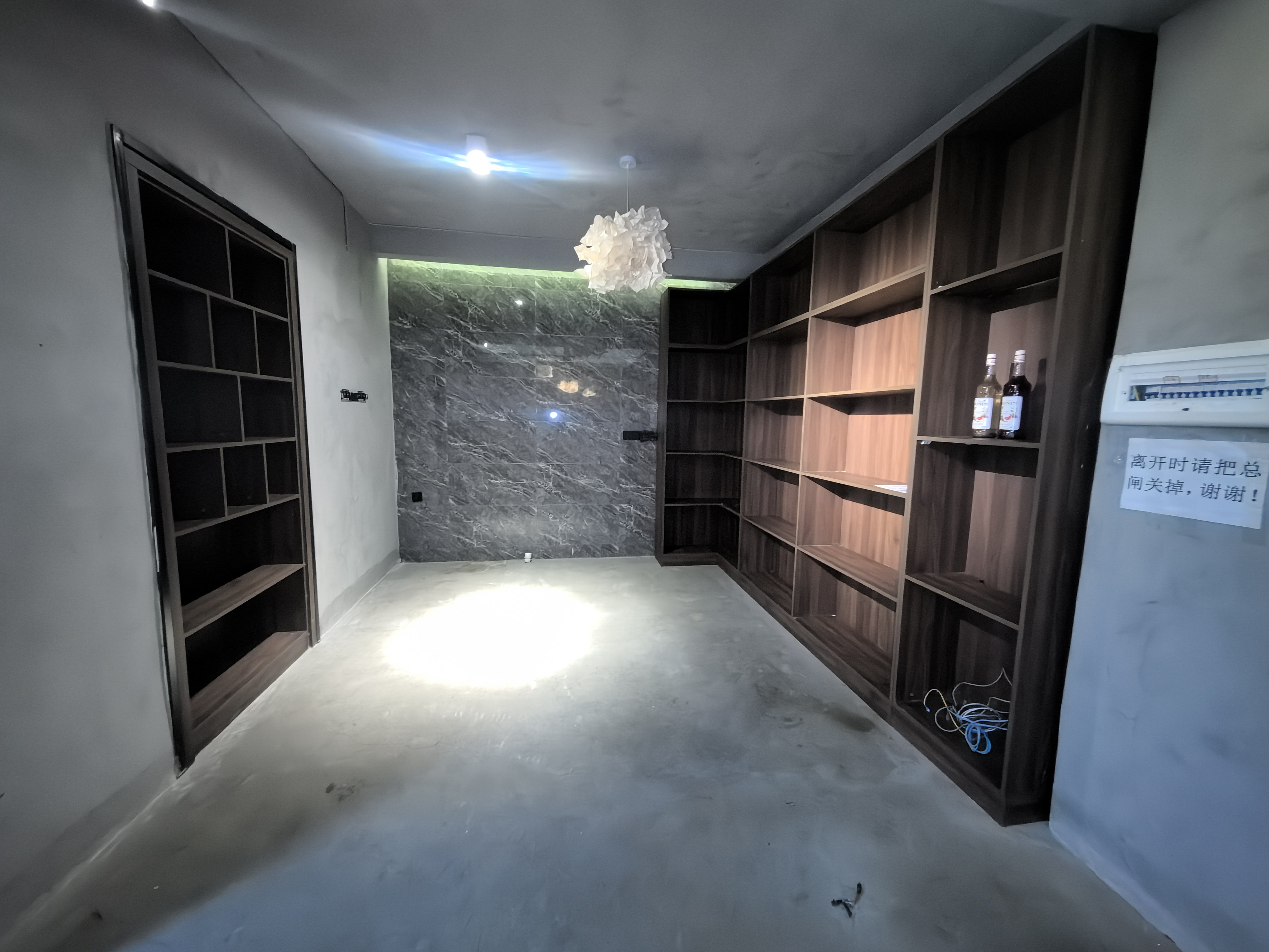 兴力国际大厦 1室1厅1卫 168.0万 兴力国际大厦 1室1厅1卫 168.0万客厅