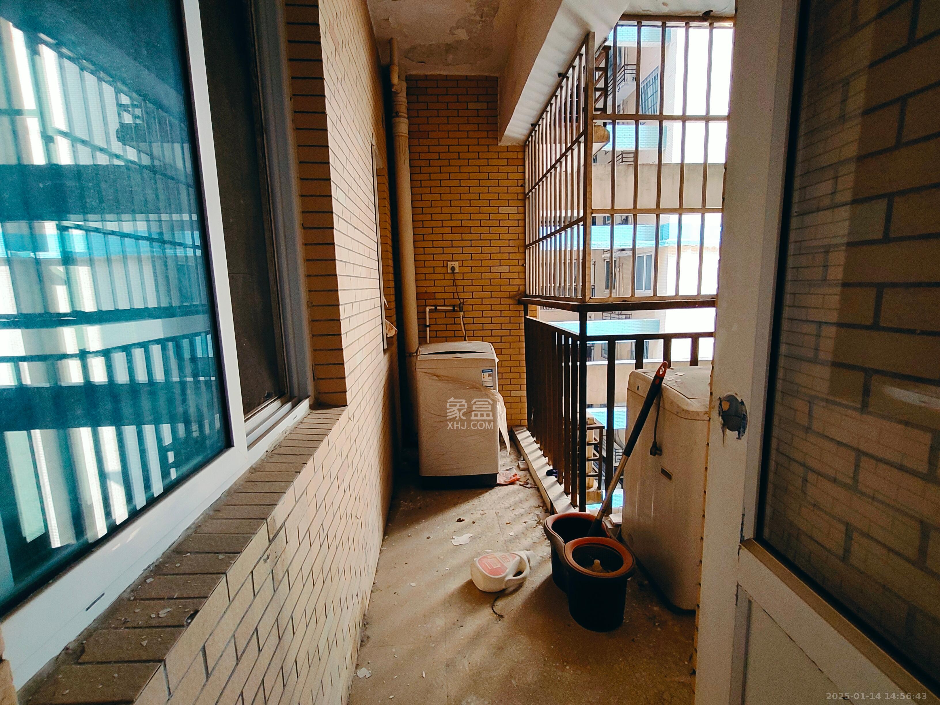 筑梦园 3室2厅2卫 2200.0元/月 筑梦园 3室2厅2卫 2200.0元/月室内图