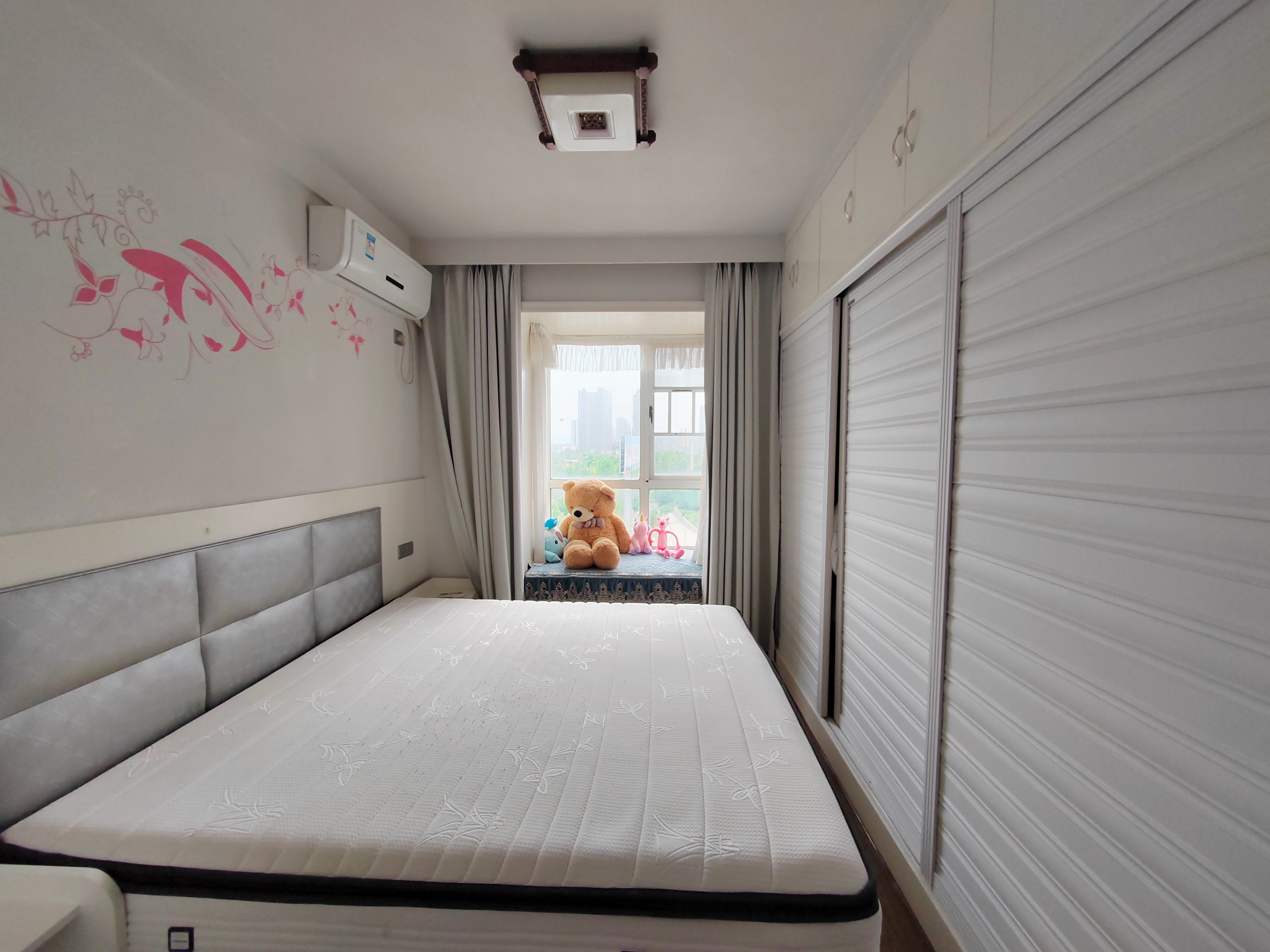 壹号公馆 1室1厅1卫 900.0元/月 壹号公馆 1室1厅1卫 900.0元/月室内图