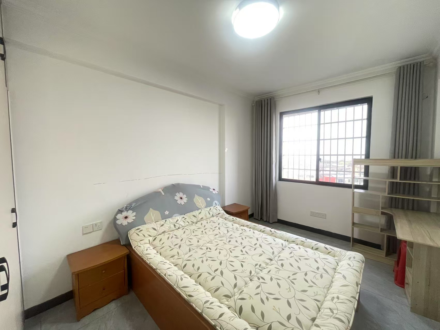 龙洲馨苑  3室2厅2卫   2200.00元/月室内图