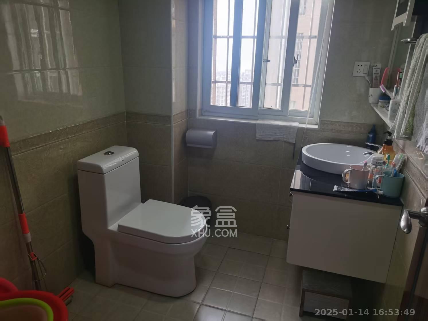 爵士湘  2室2厅1卫   1700.00元/月室内图