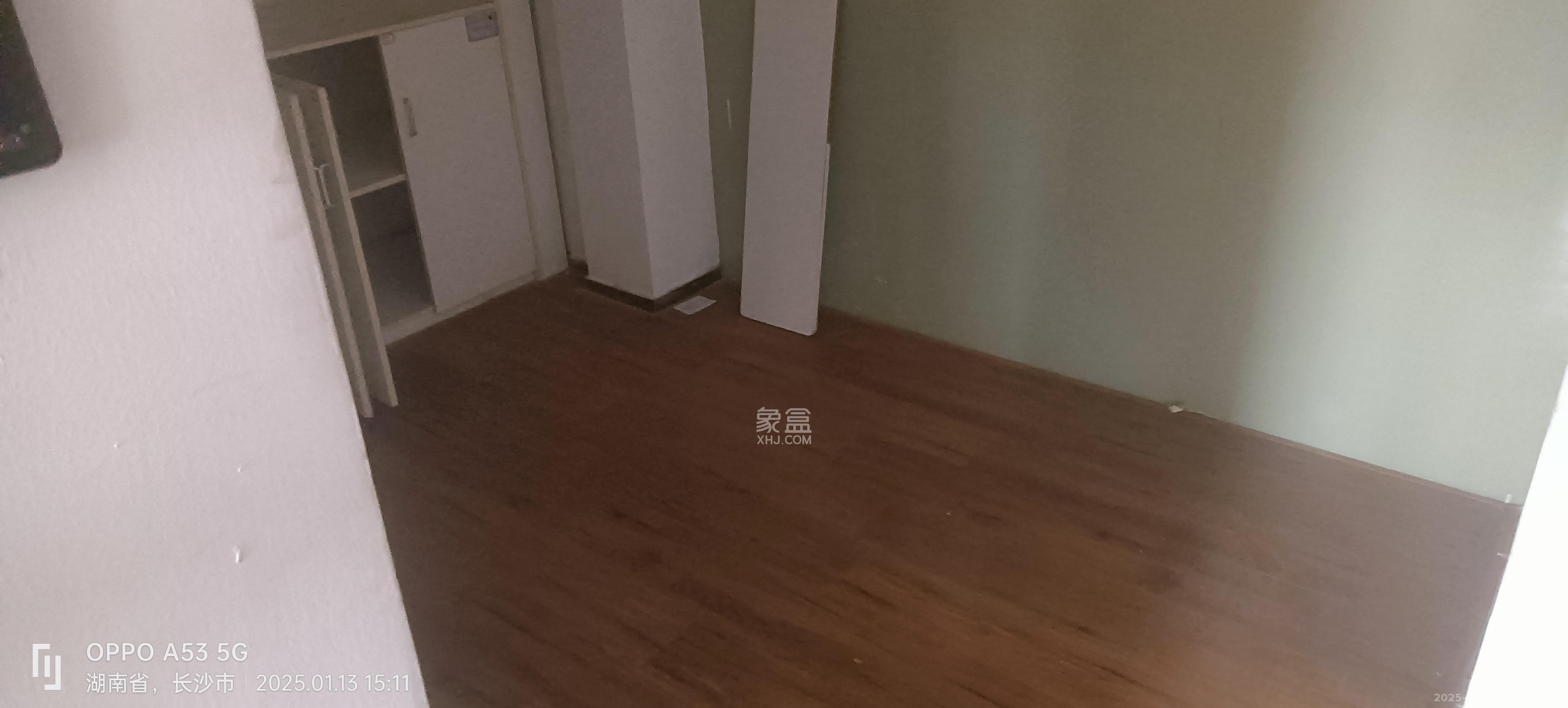 摩天一号 4室1厅1卫 17000.0元/月 摩天一号 4室1厅1卫 17000.0元/月室内图