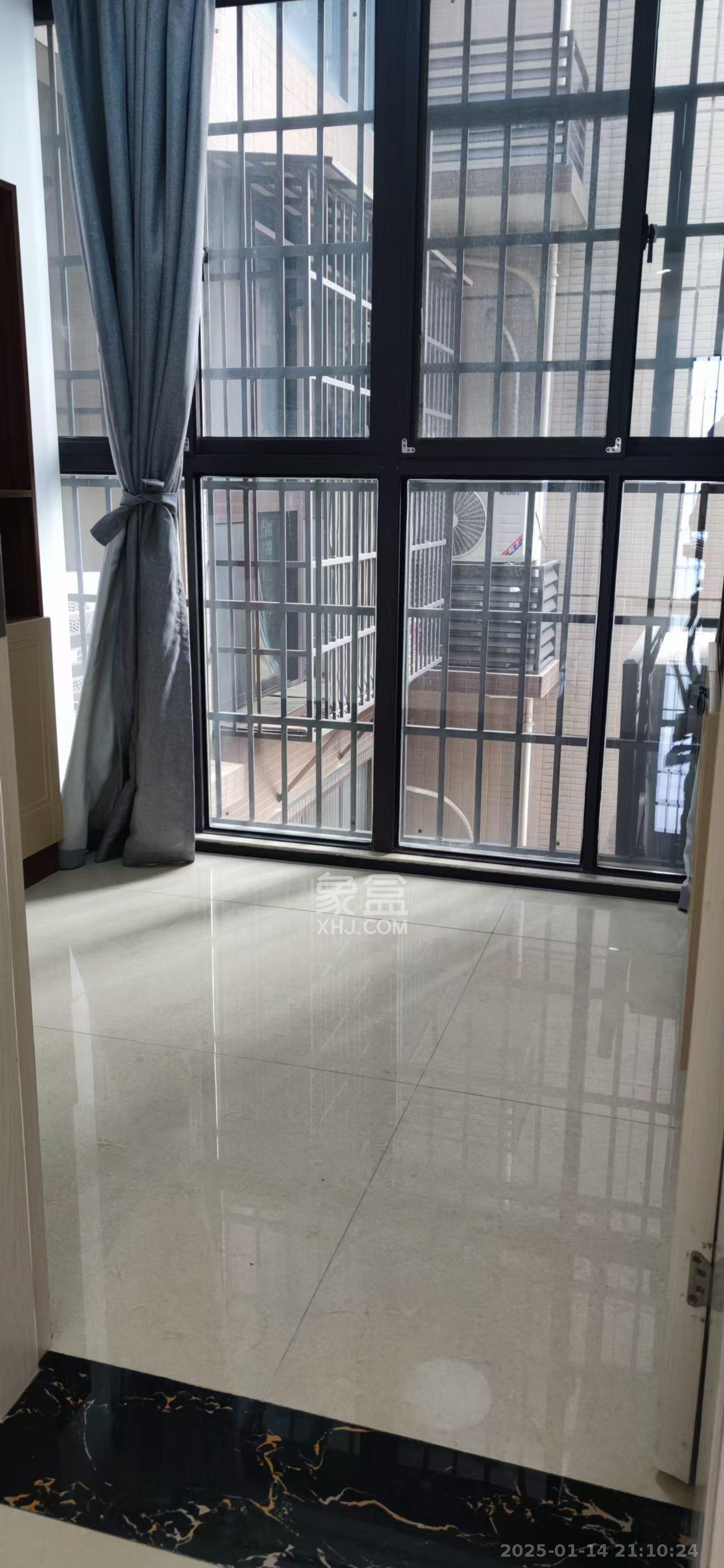 国泰九龙湾 4室2厅2卫 3000.0元/月 国泰九龙湾 4室2厅2卫 3000.0元/月室内图