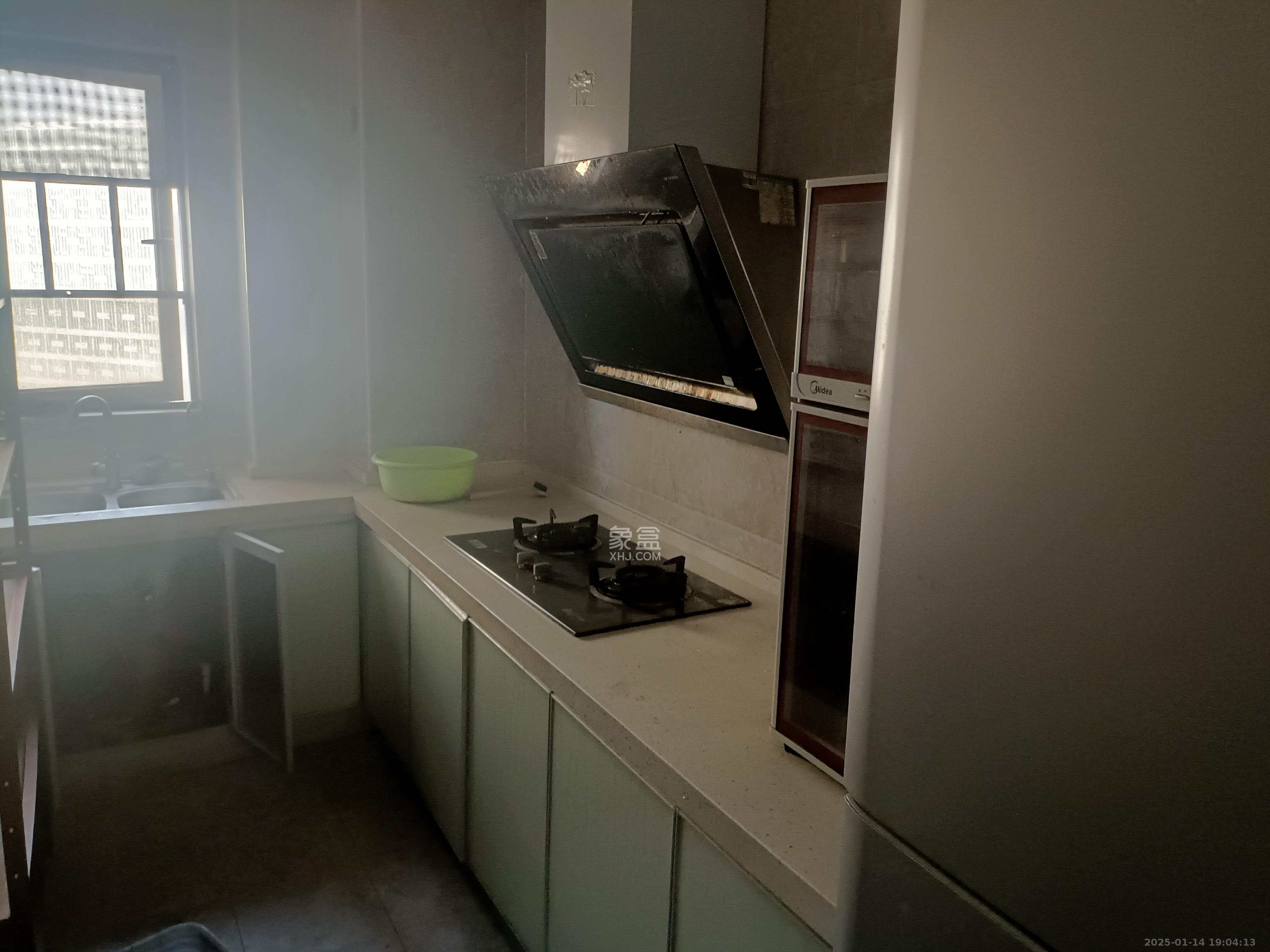 中建嘉和城  3室2厅1卫   2300.00元/月室内图