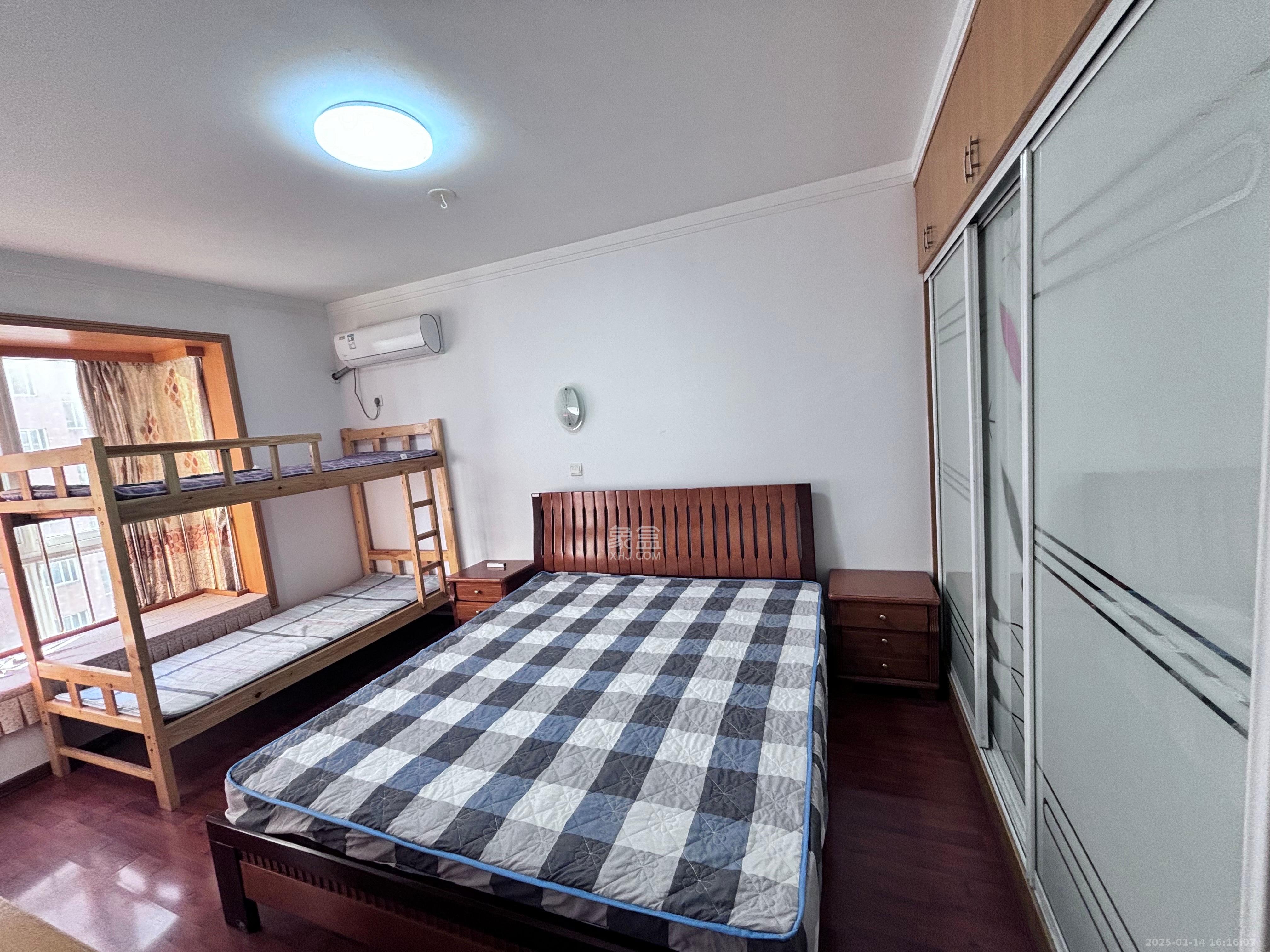 晶华美地  3室2厅2卫   2300.00元/月室内图