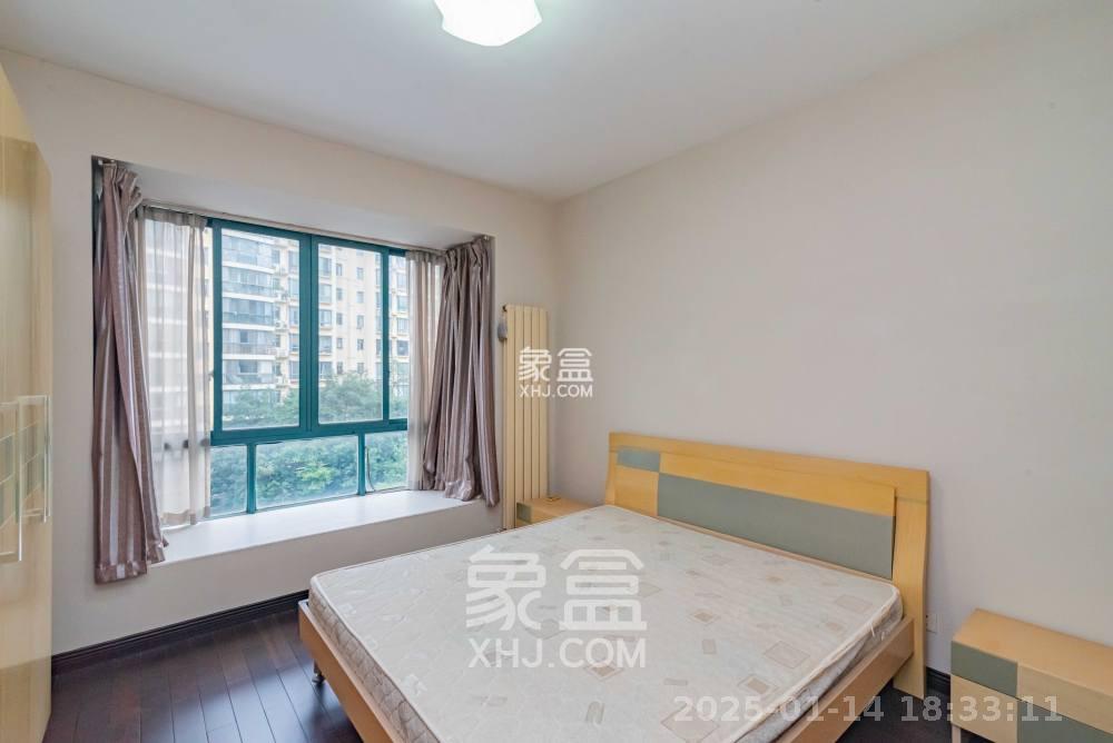 圣爵菲斯  2室1厅1卫   2200.00元/月室内图