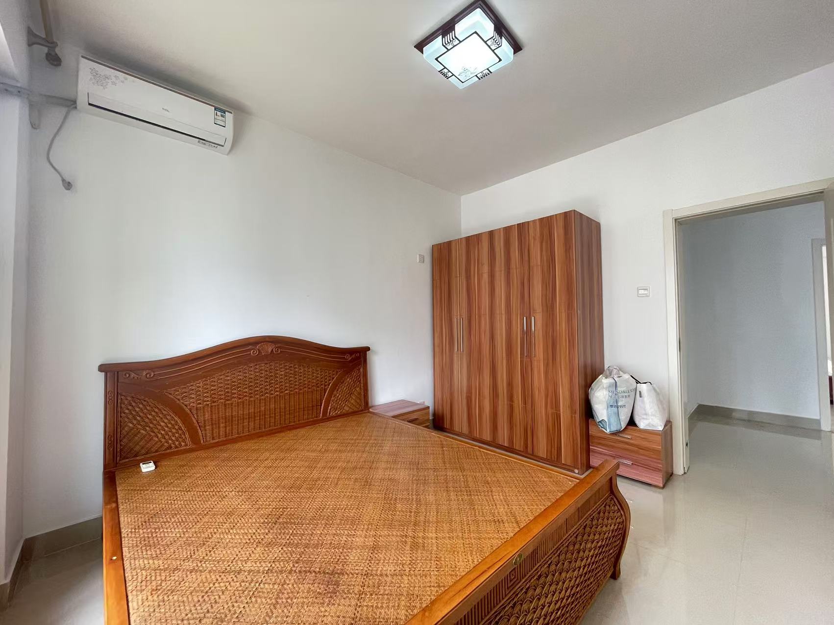 阳光百合 2室2厅1卫 2500.0元/月 阳光百合 2室2厅1卫 2500.0元/月室内图