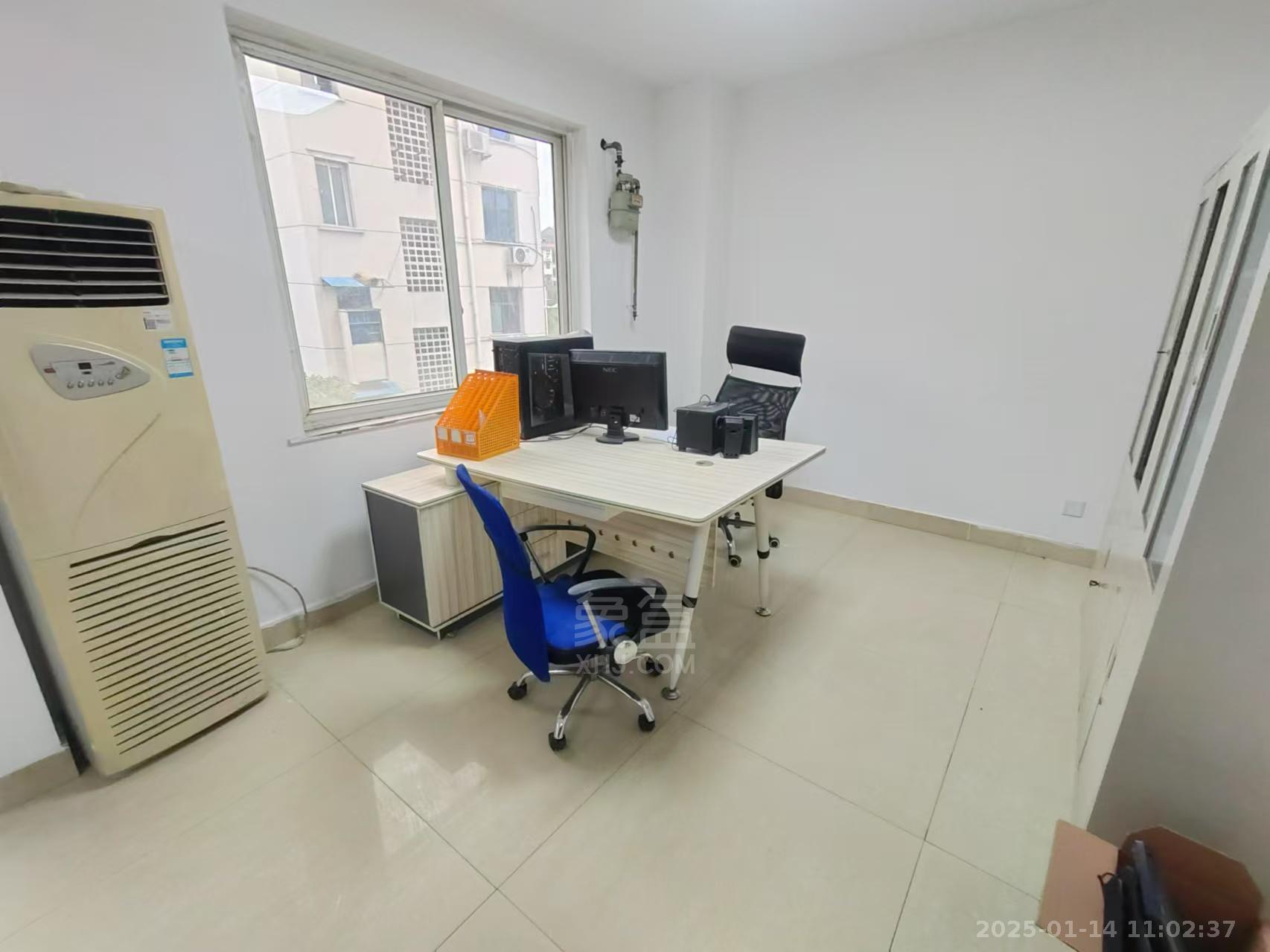 天健华庭 6室1厅2卫 2300.0元/月 天健华庭 6室1厅2卫 2300.0元/月室内图