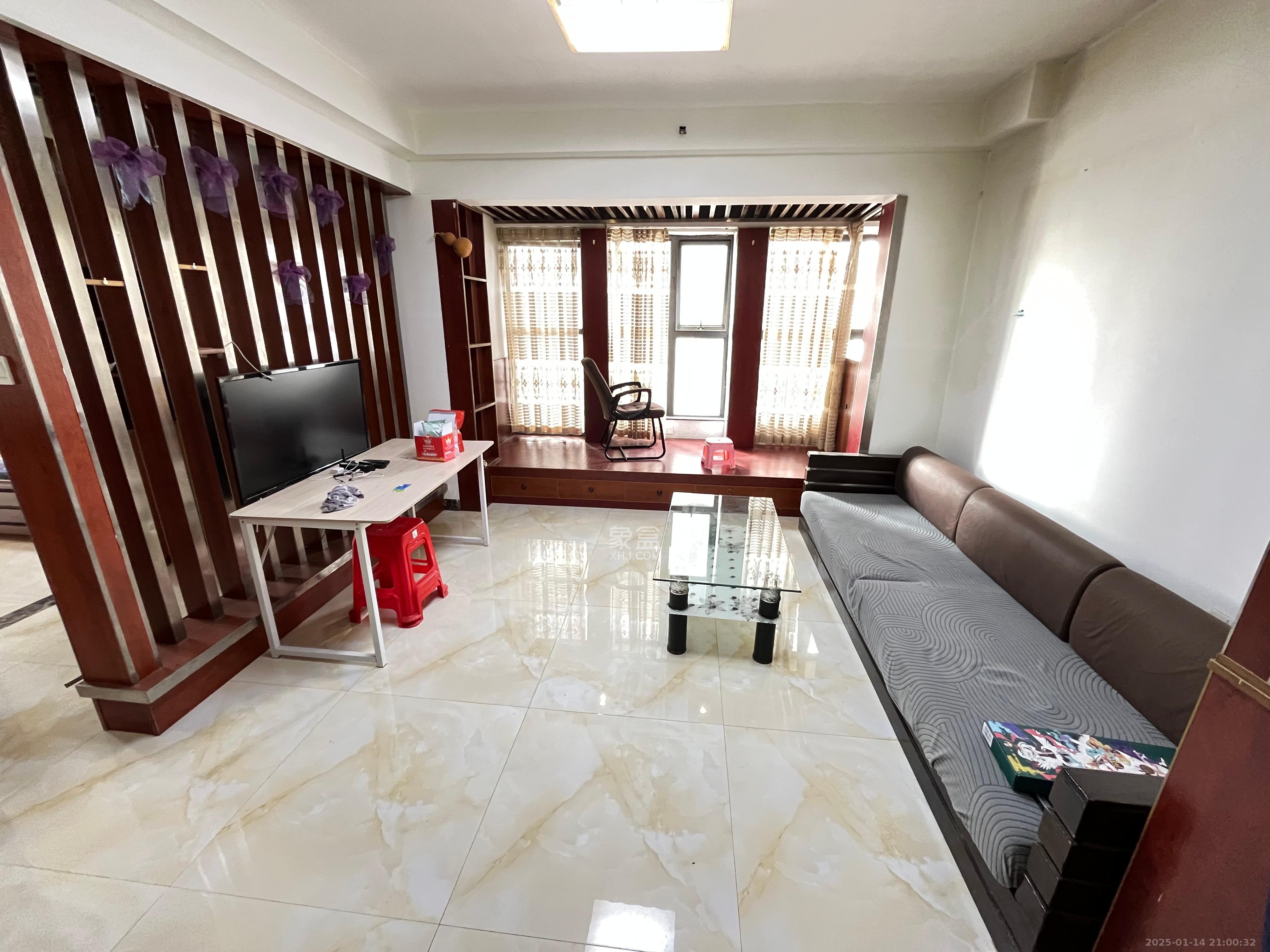 佳辉丽景鑫城  4室2厅2卫    3500.0元/月 佳辉丽景鑫城  4室2厅2卫    3500.0元/月