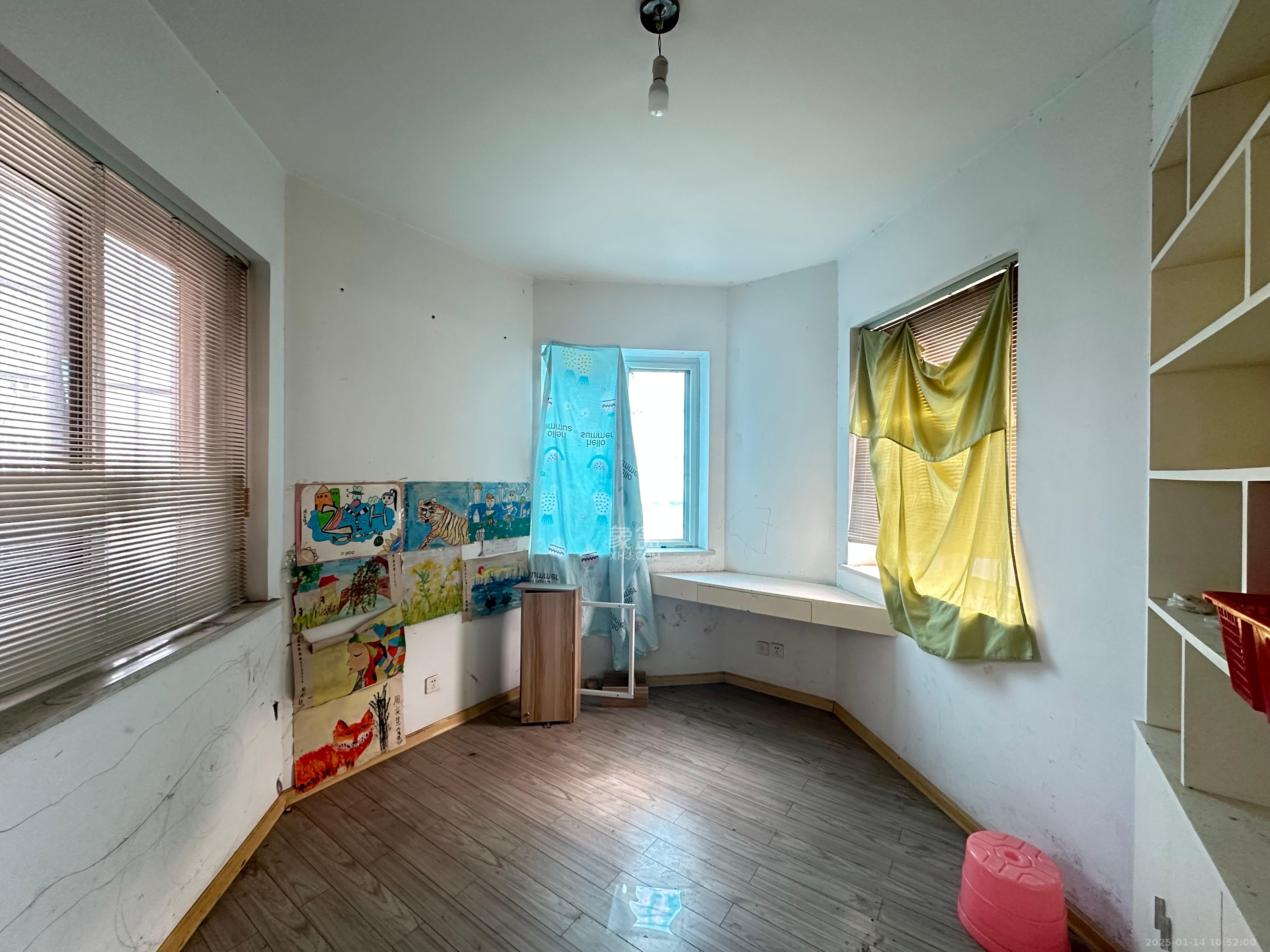 恩瑞麓山名园(龙王港小区) 3室2厅1卫 2500.0元/月 恩瑞麓山名园(龙王港小区) 3室2厅1卫 2500.0元/月室内图