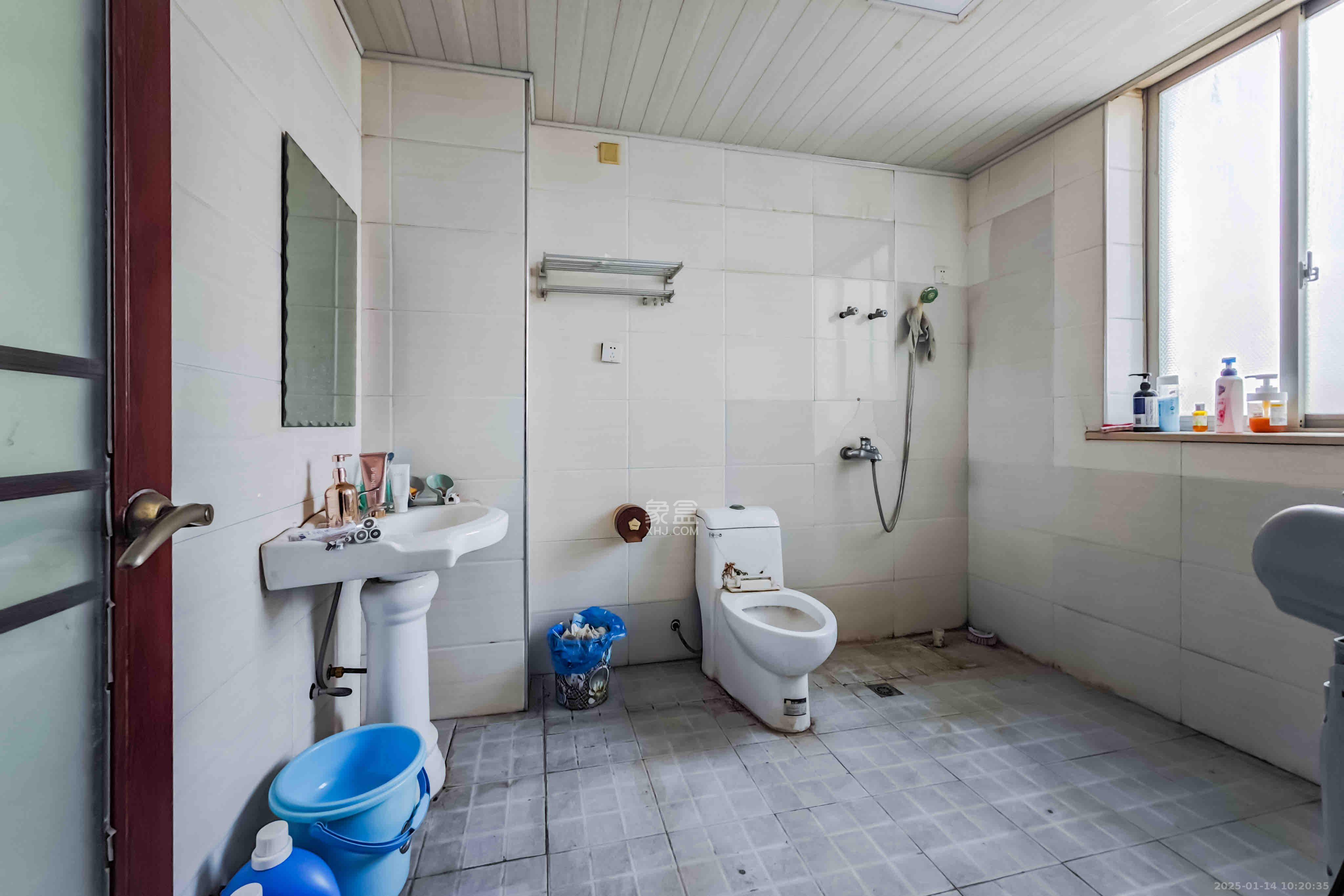 白沙湾嘉园 4室2厅2卫 3600.0元/月 白沙湾嘉园 4室2厅2卫 3600.0元/月室内图