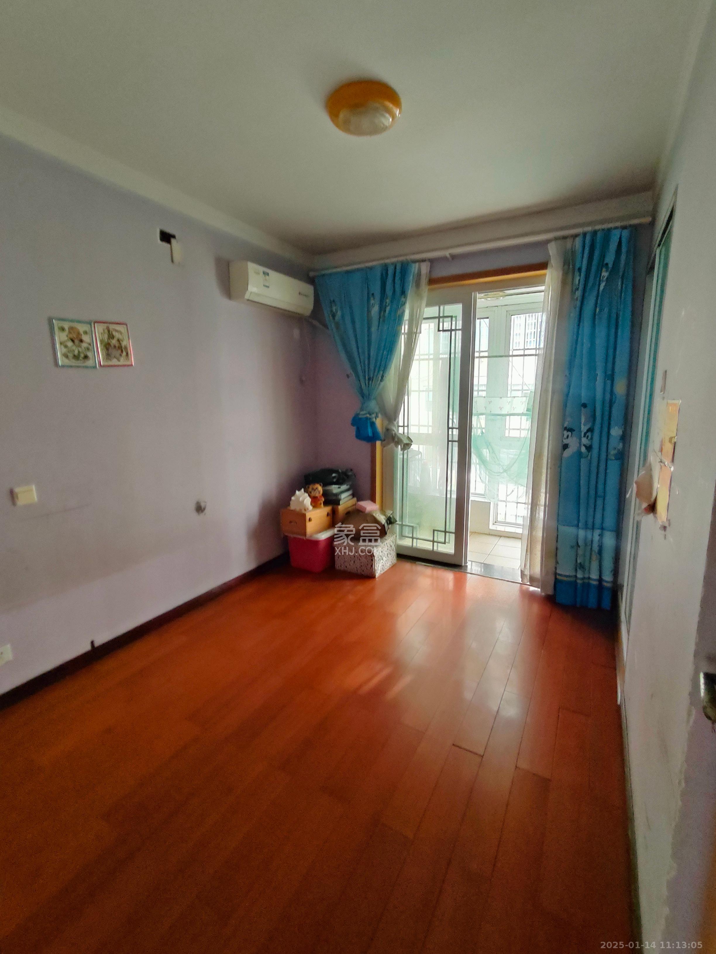 泰禹家园（彩云之翼家园一期、二期、三期）  4室2厅2卫    1800.0元/月室内图