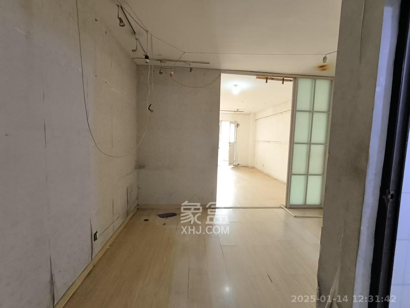 添景阁 1室1厅1卫 1800.0元/月 添景阁 1室1厅1卫 1800.0元/月室内图