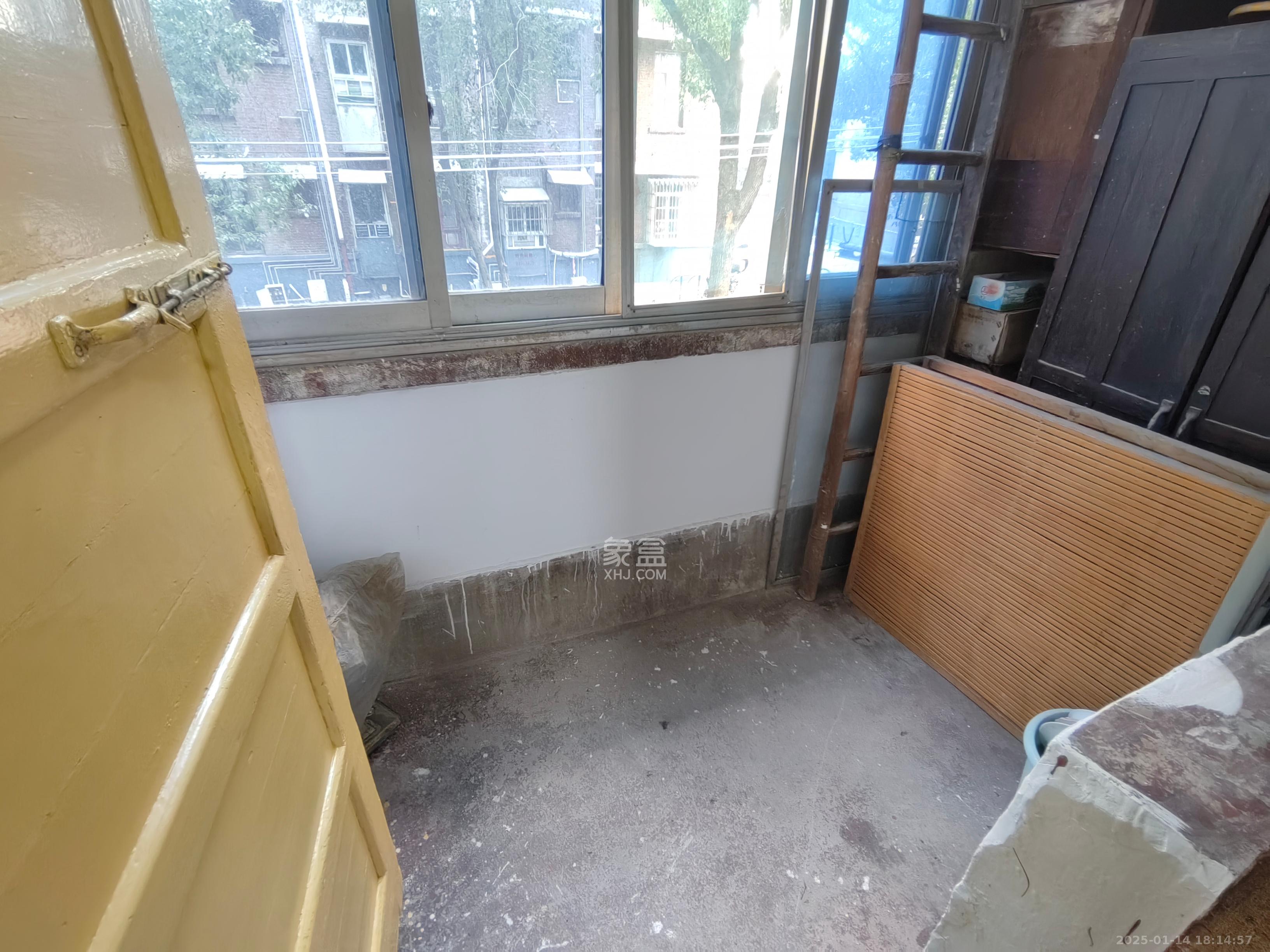 水泵厂宿舍  2室1厅1卫    1000.0元/月 水泵厂宿舍  2室1厅1卫    1000.0元/月室内图