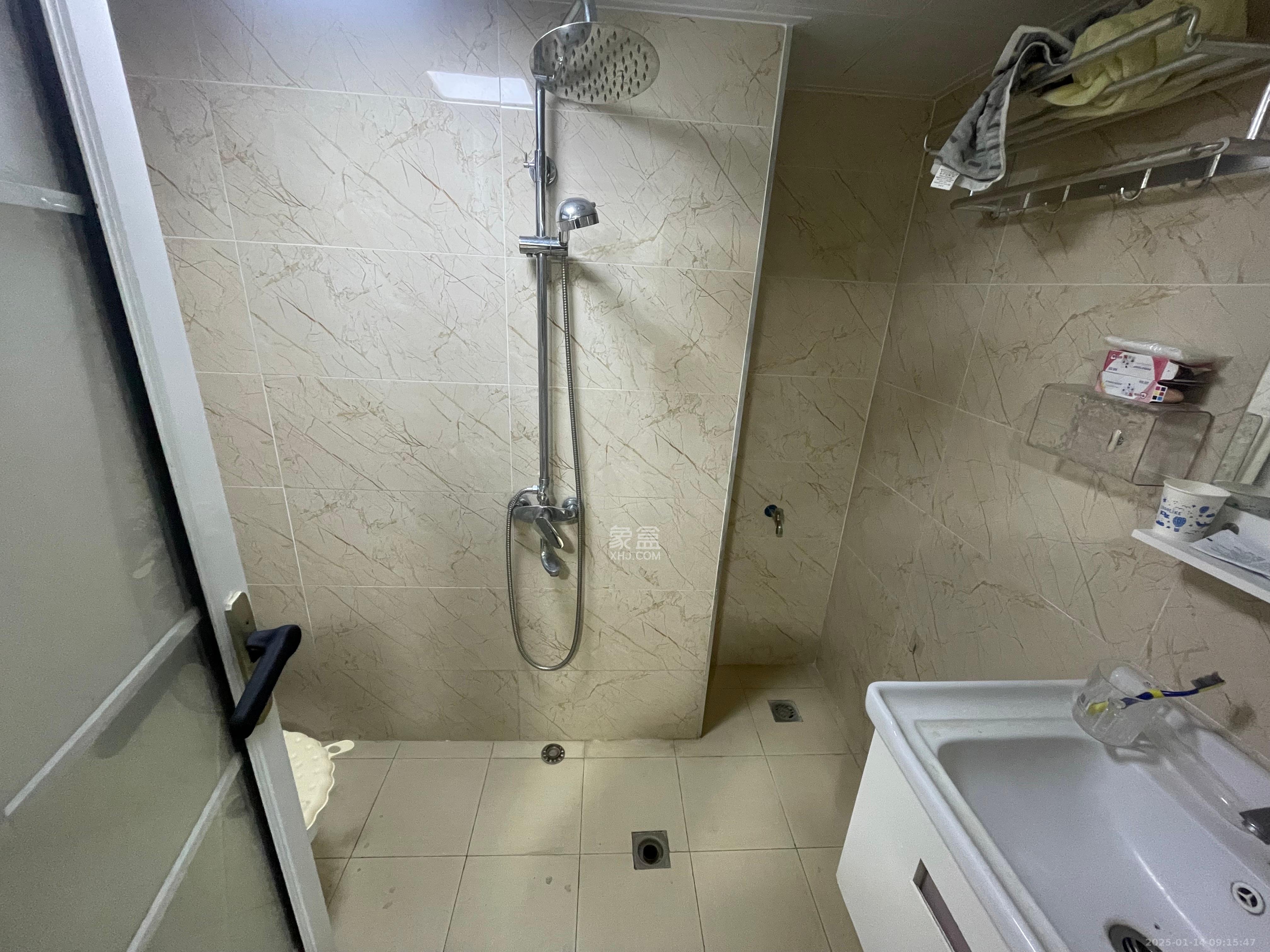 洋湖时代 1室1厅1卫 1600.0元/月 洋湖时代 1室1厅1卫 1600.0元/月室内图