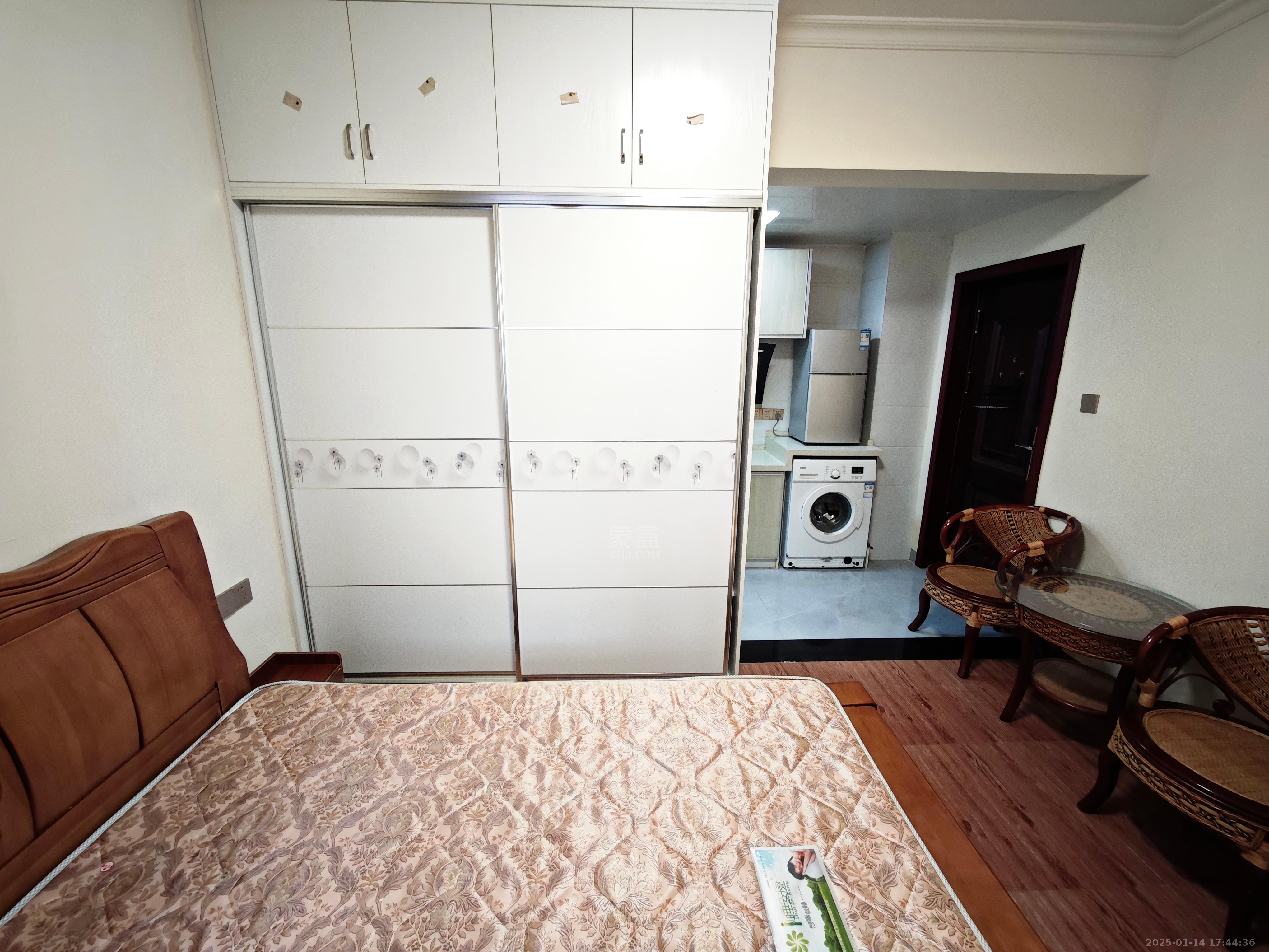 文艺复兴(未来城) 1室1厅1卫 1000.0元/月 文艺复兴(未来城) 1室1厅1卫 1000.0元/月室内图