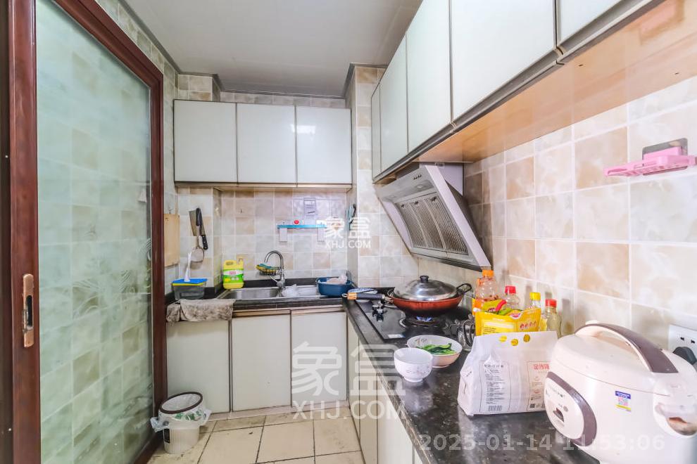 世景华庭 2室2厅1卫 1800.0元/月 世景华庭 2室2厅1卫 1800.0元/月室内图