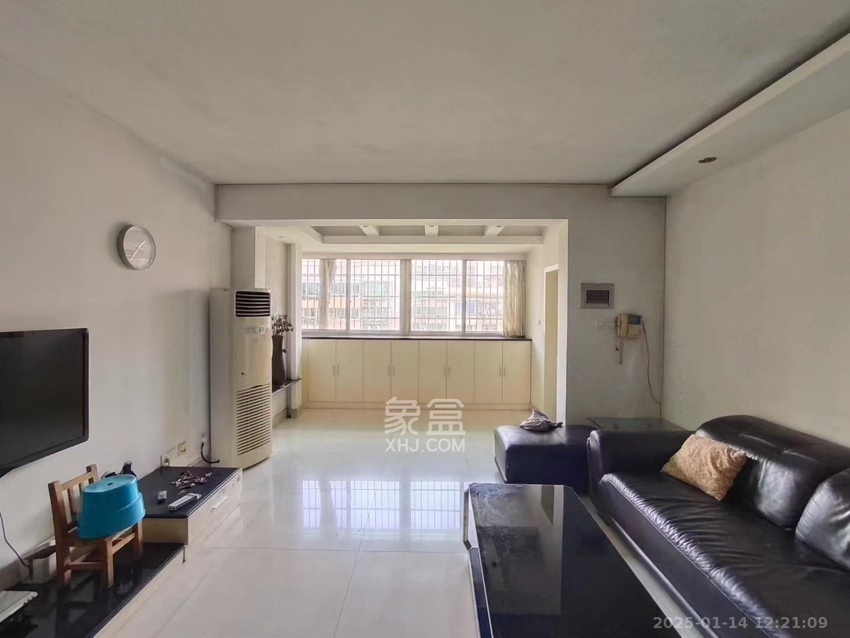 富湘园 3室2厅2卫 2630.0元/月 富湘园 3室2厅2卫 2630.0元/月室内图