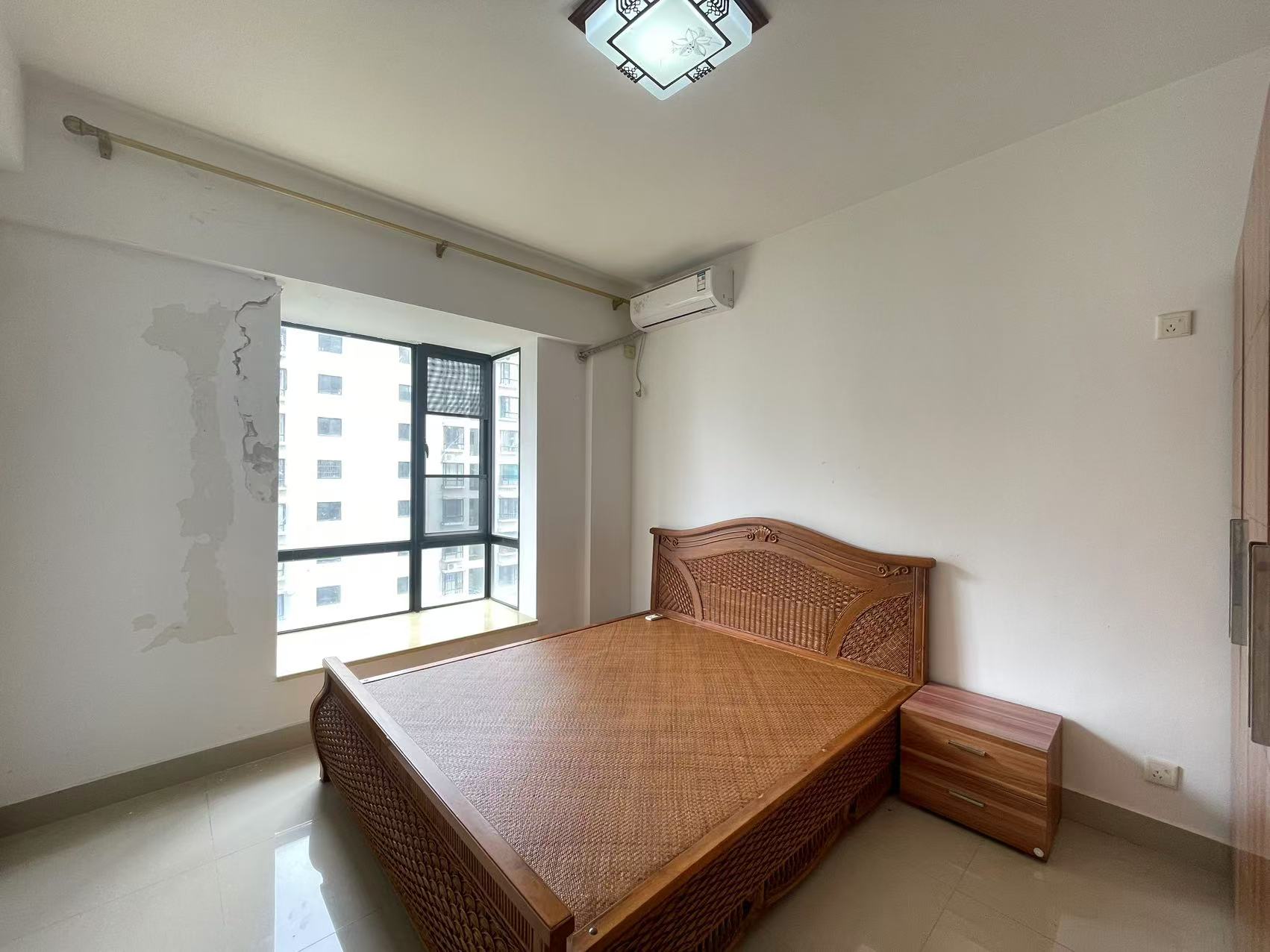 阳光百合 2室2厅1卫 2500.0元/月 阳光百合 2室2厅1卫 2500.0元/月室内图