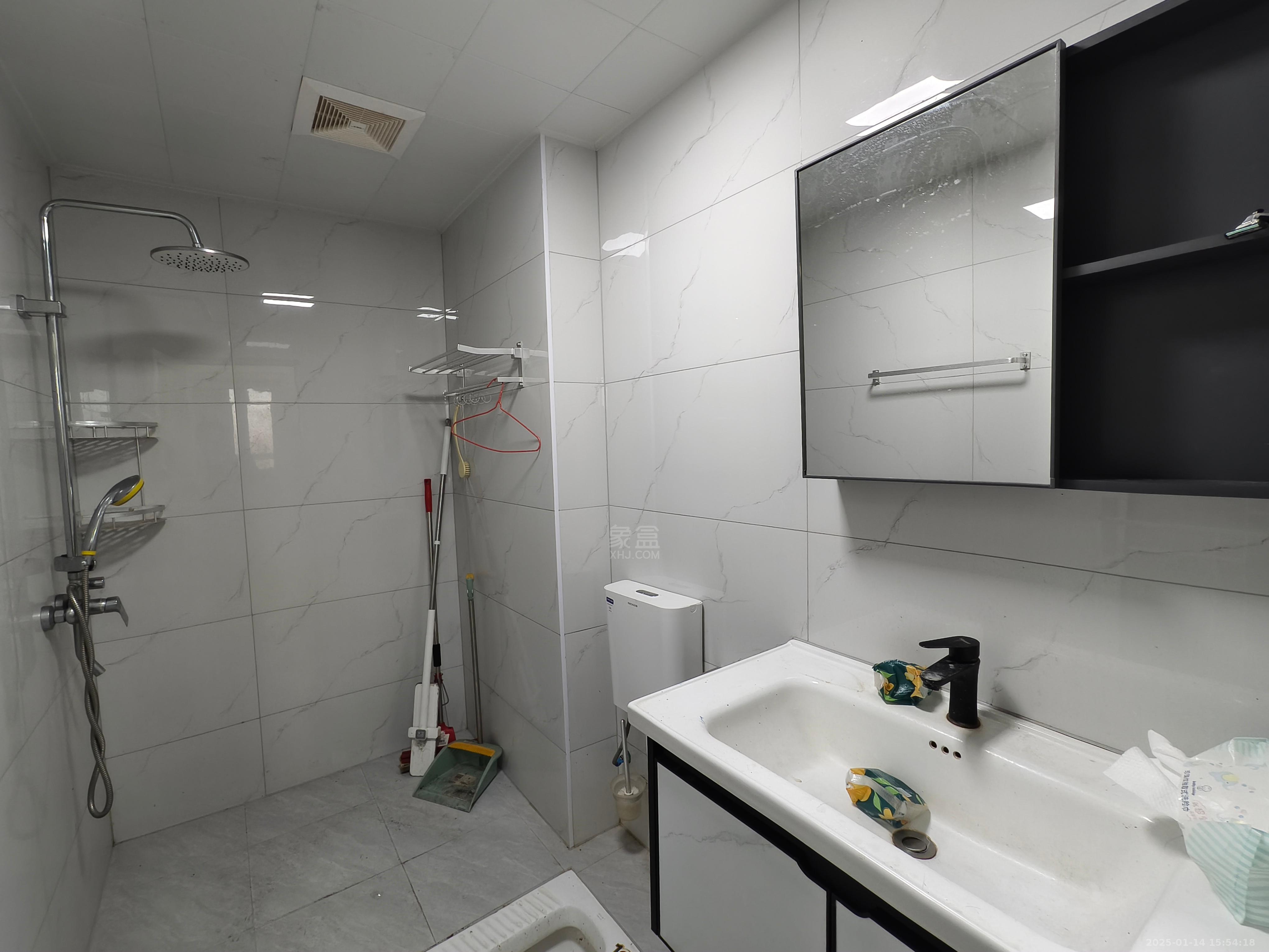 望云印象 1室1厅1卫 1300.0元/月 望云印象 1室1厅1卫 1300.0元/月室内图