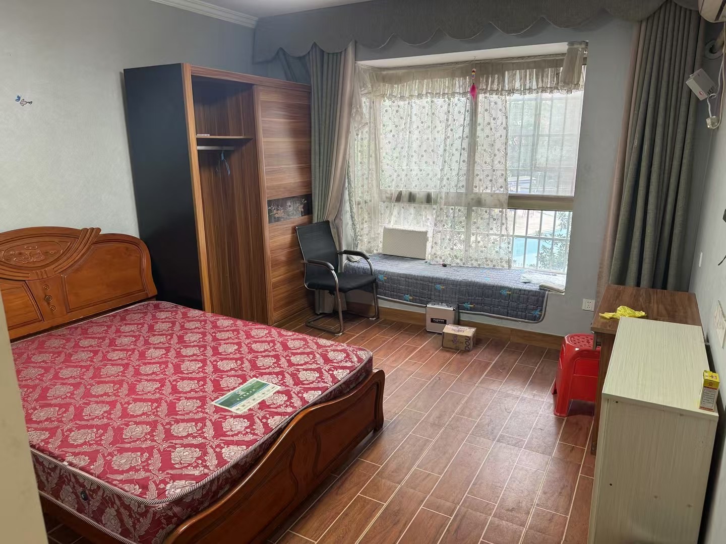 东方豪苑  7室4厅2卫    2800.0元/月室内图