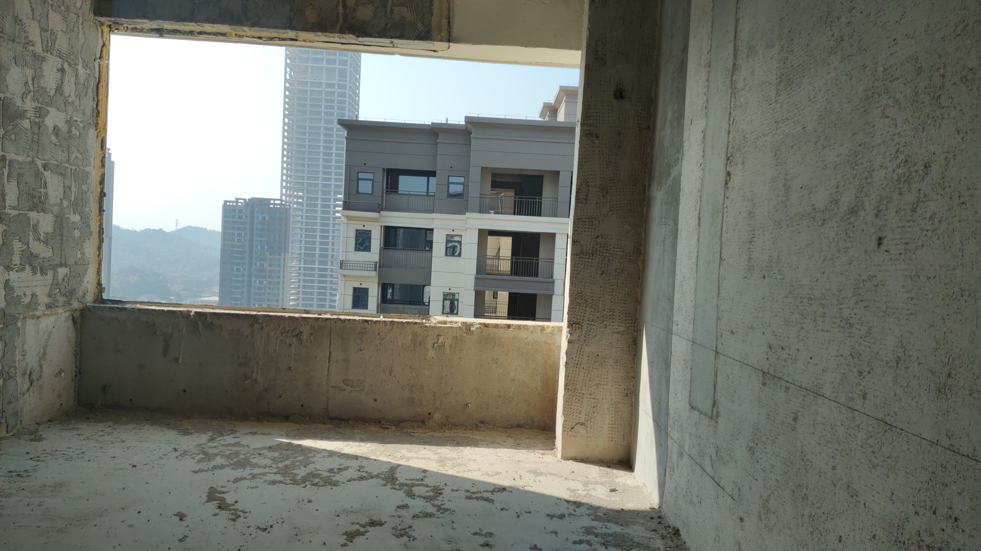 中甸.龙雲台  3室2厅2卫    78.8万 中甸.龙雲台  3室2厅2卫    78.8万卧室