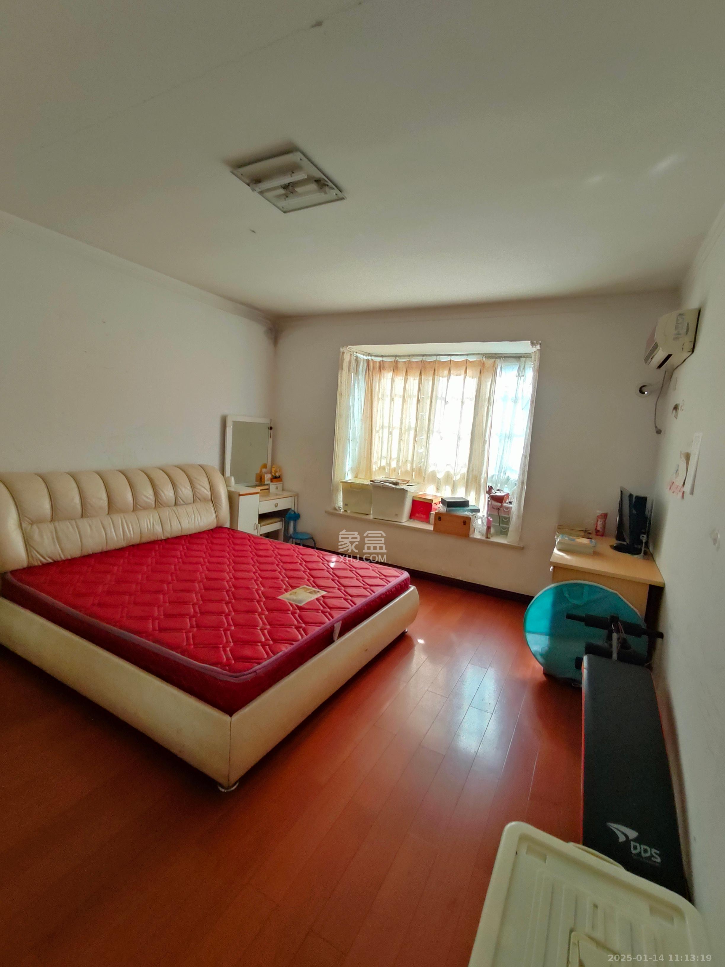 泰禹家园（彩云之翼家园一期、二期、三期）  4室2厅2卫    1800.0元/月室内图