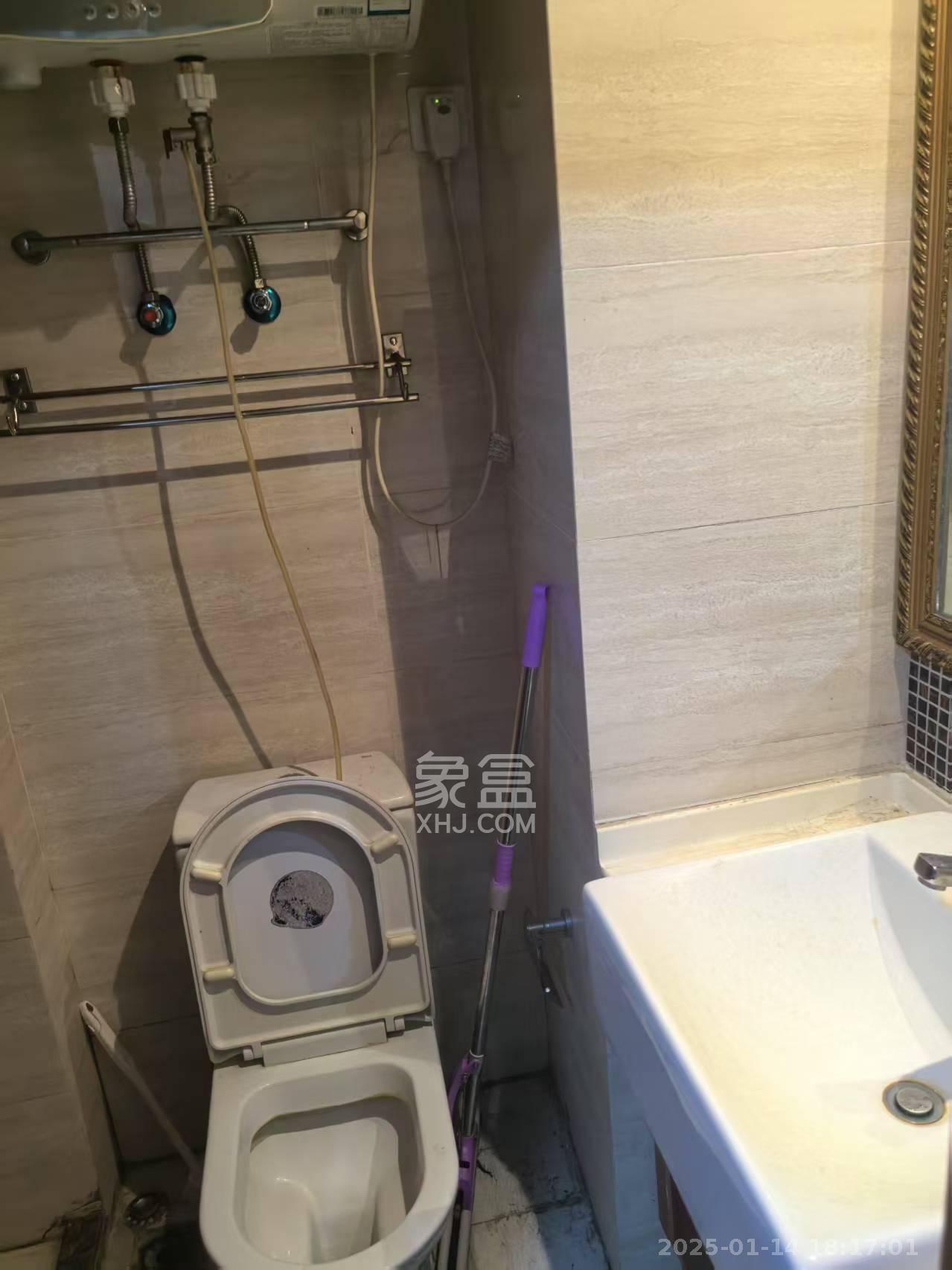 香樟兰亭(朗峰苑) 1室0厅1卫 1400.0元/月 香樟兰亭(朗峰苑) 1室0厅1卫 1400.0元/月室内图