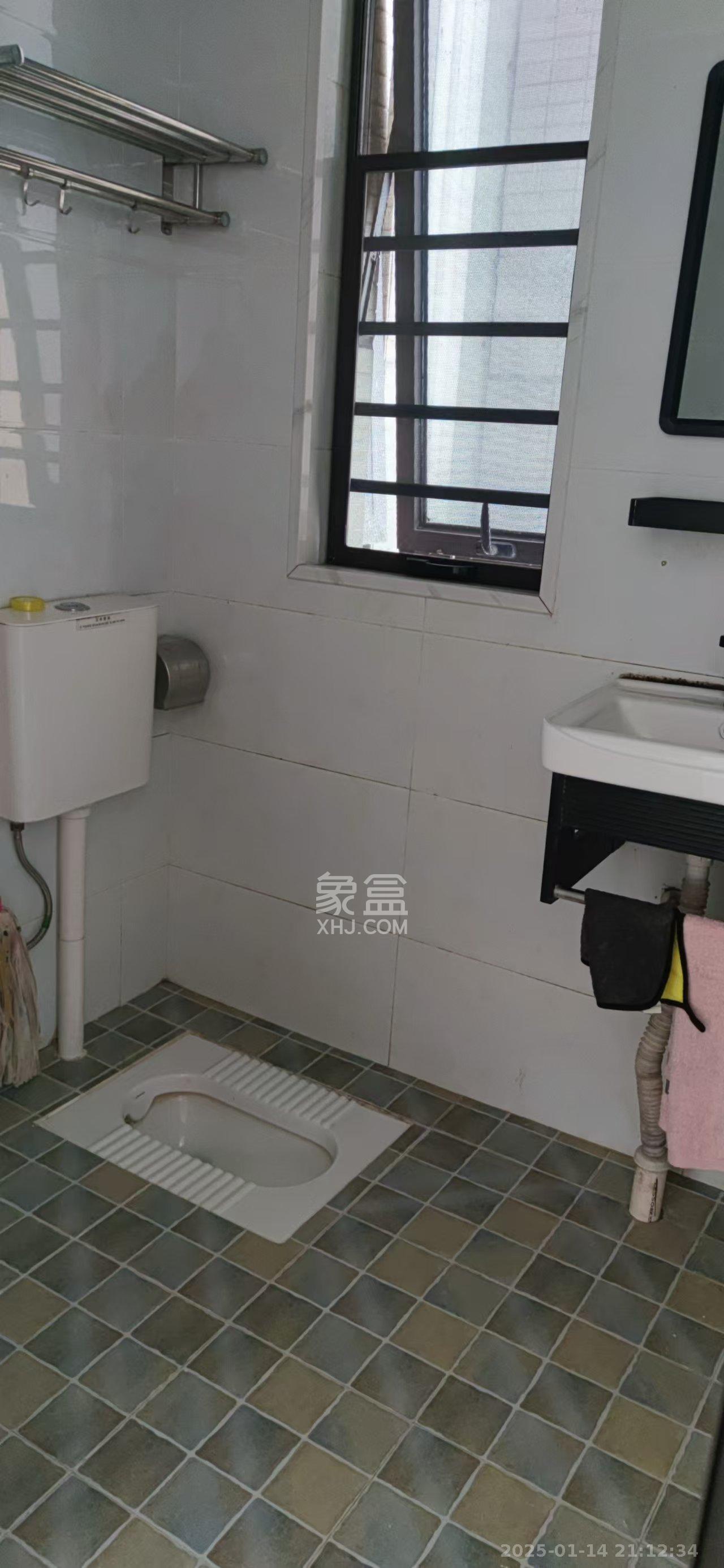 国泰九龙湾 4室2厅2卫 3000.0元/月 国泰九龙湾 4室2厅2卫 3000.0元/月室内图